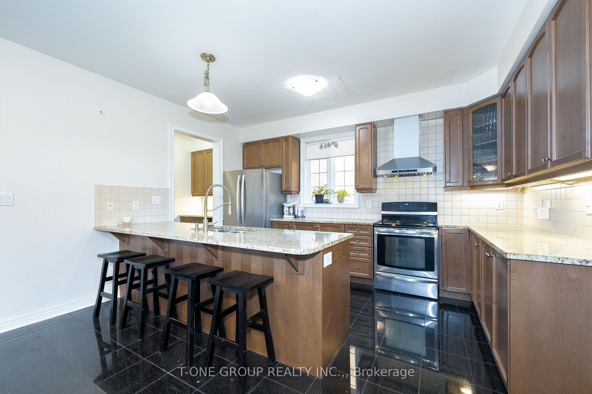 Photo 7 of 14 Annibale Drive, Markham, Cathedraltown — HOMEH