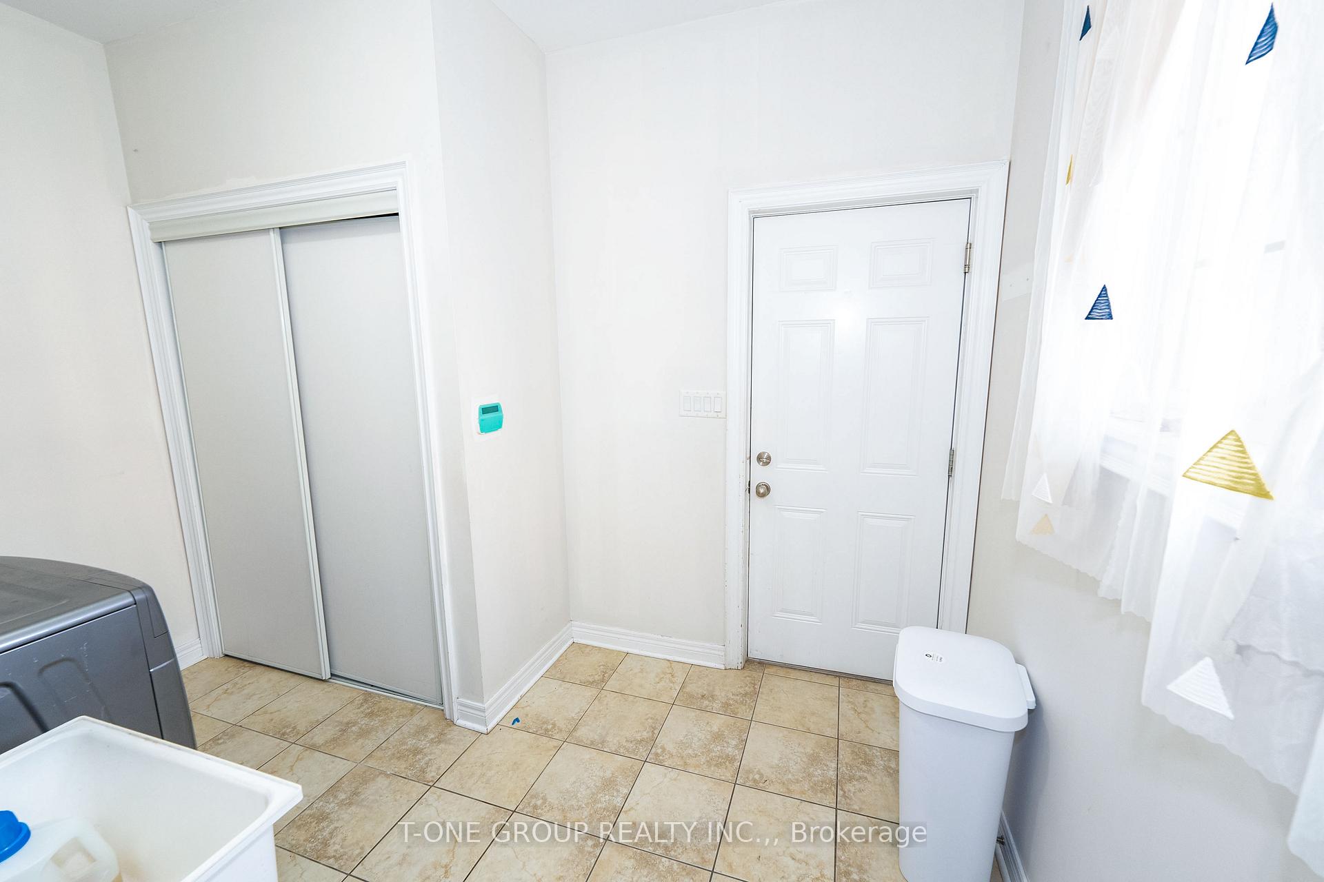 Photo 16 of 14 Annibale Drive, Markham, Cathedraltown — HOMEH