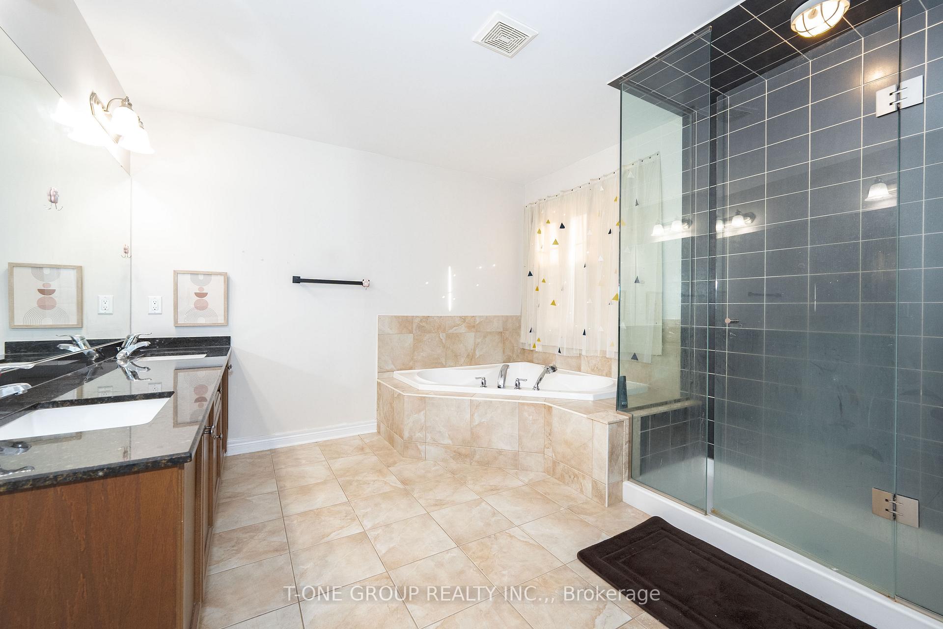 Photo 20 of 14 Annibale Drive, Markham, Cathedraltown — HOMEH