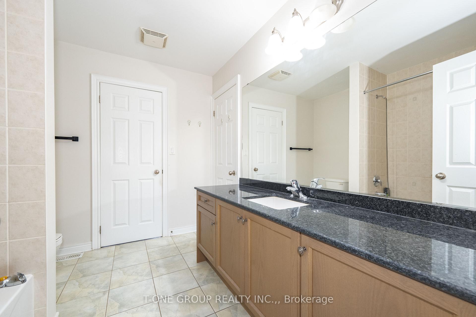 Photo 23 of 14 Annibale Drive, Markham, Cathedraltown — HOMEH