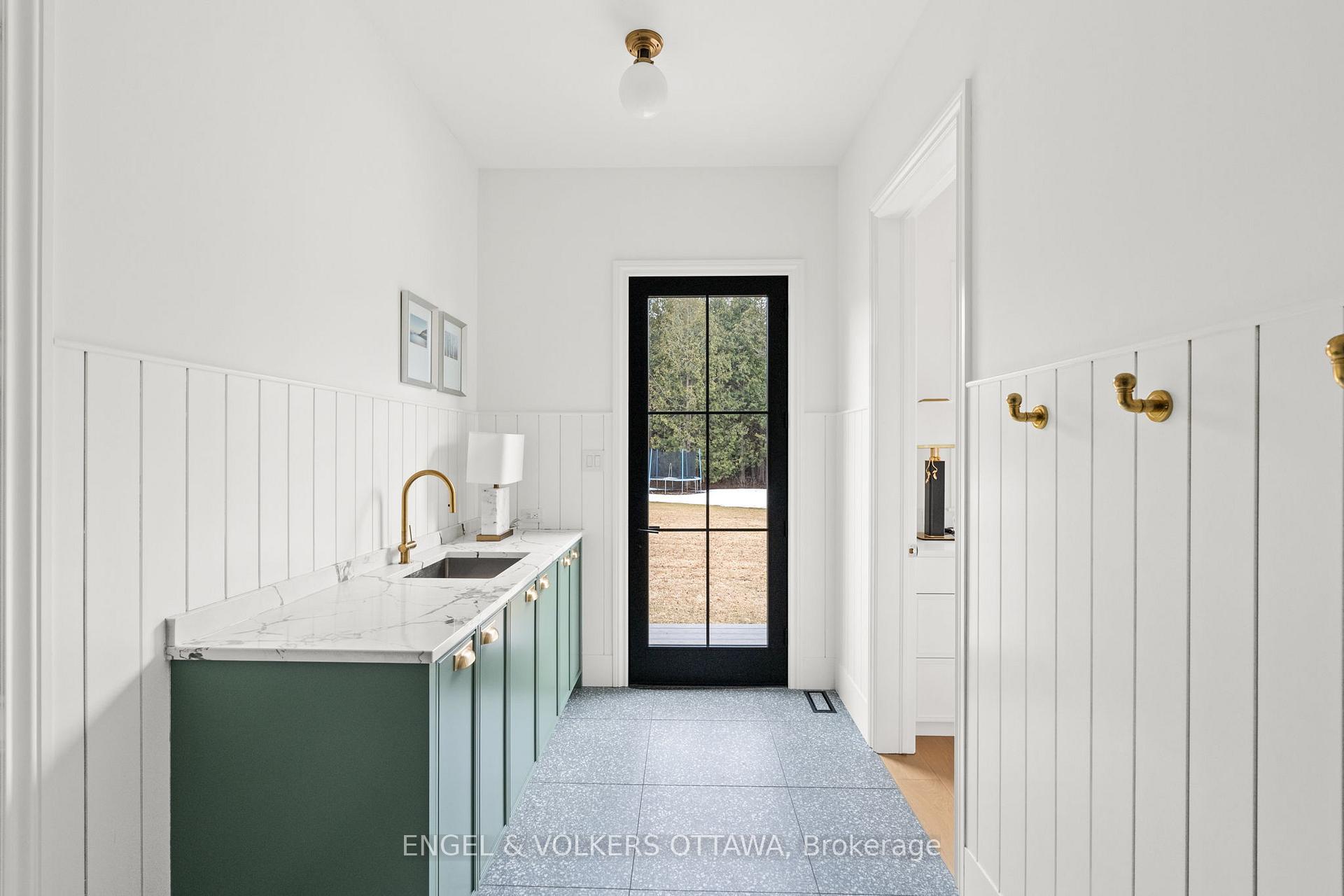 Photo 15 of 5808 Red Castle Ridge, Ottawa, Manotick East to Manotick Station — HOMEH