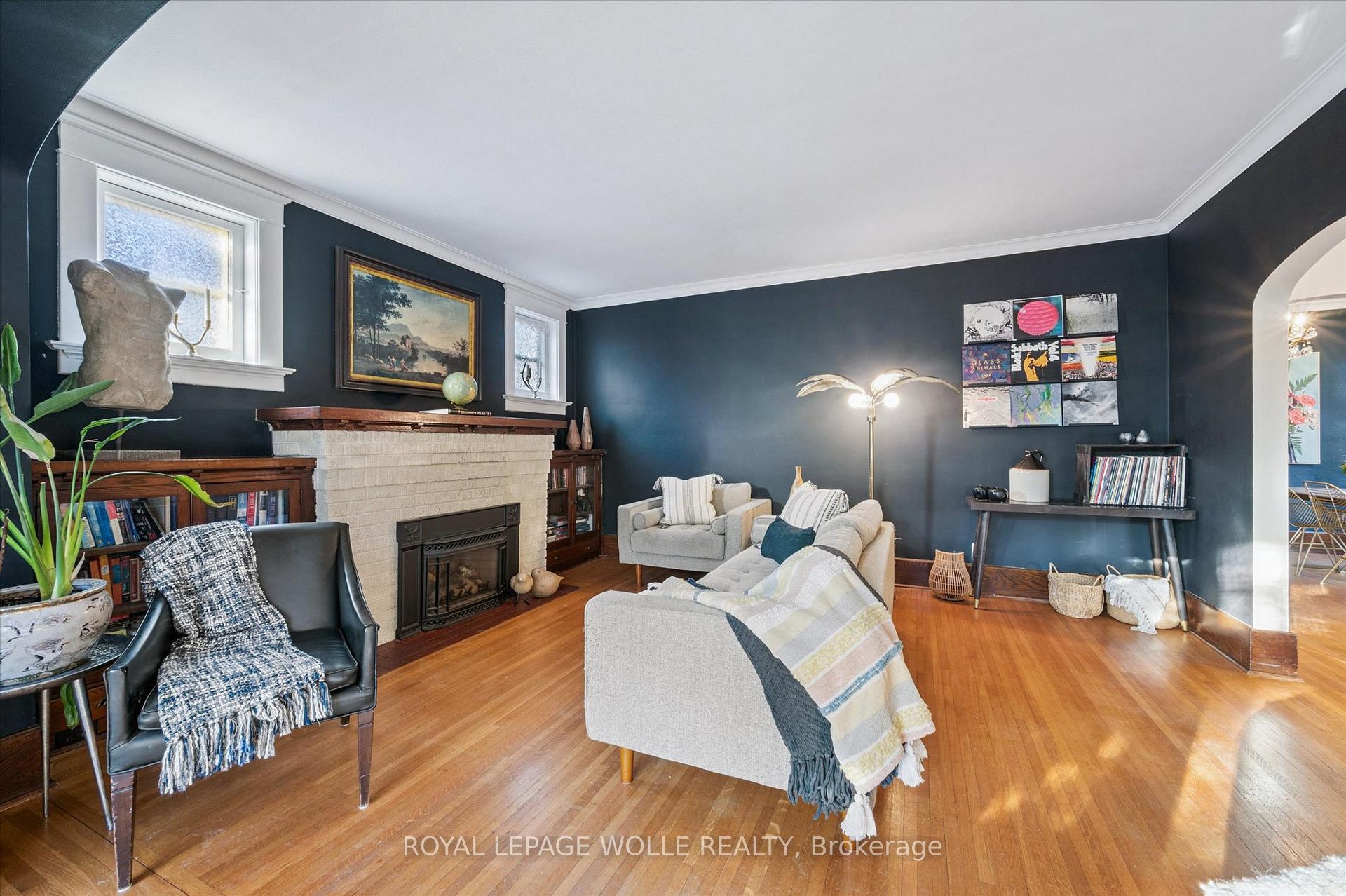 Photo 11 of 76 Ahrens Street W, Kitchener — HOMEH