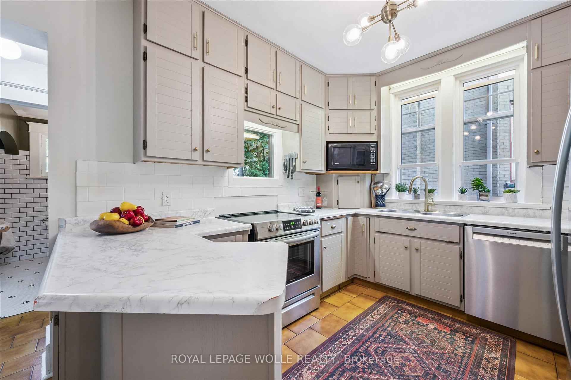 Photo 14 of 76 Ahrens Street W, Kitchener — HOMEH