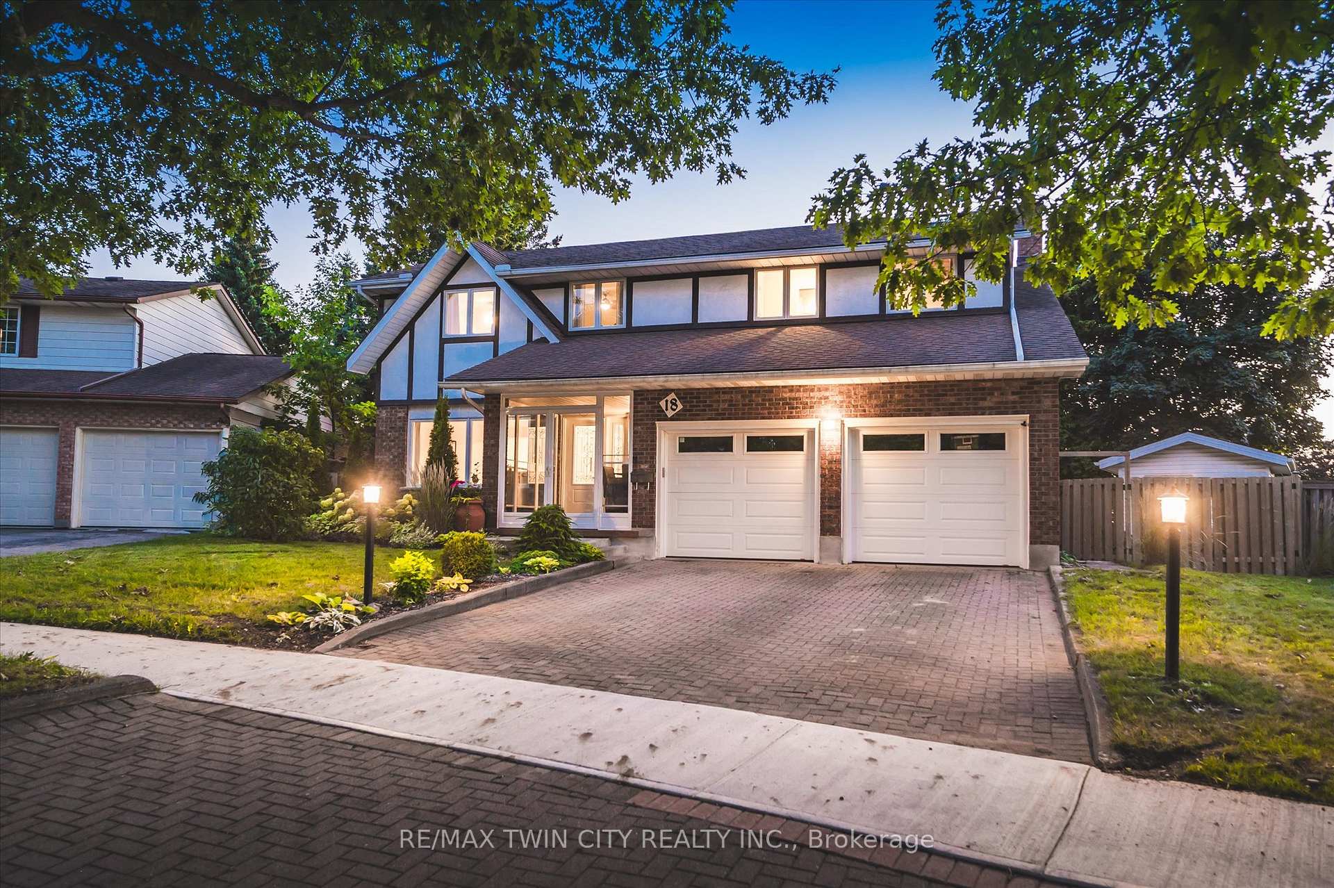 Photo 1 of 18 Westchester Place, Kitchener — HOMEH