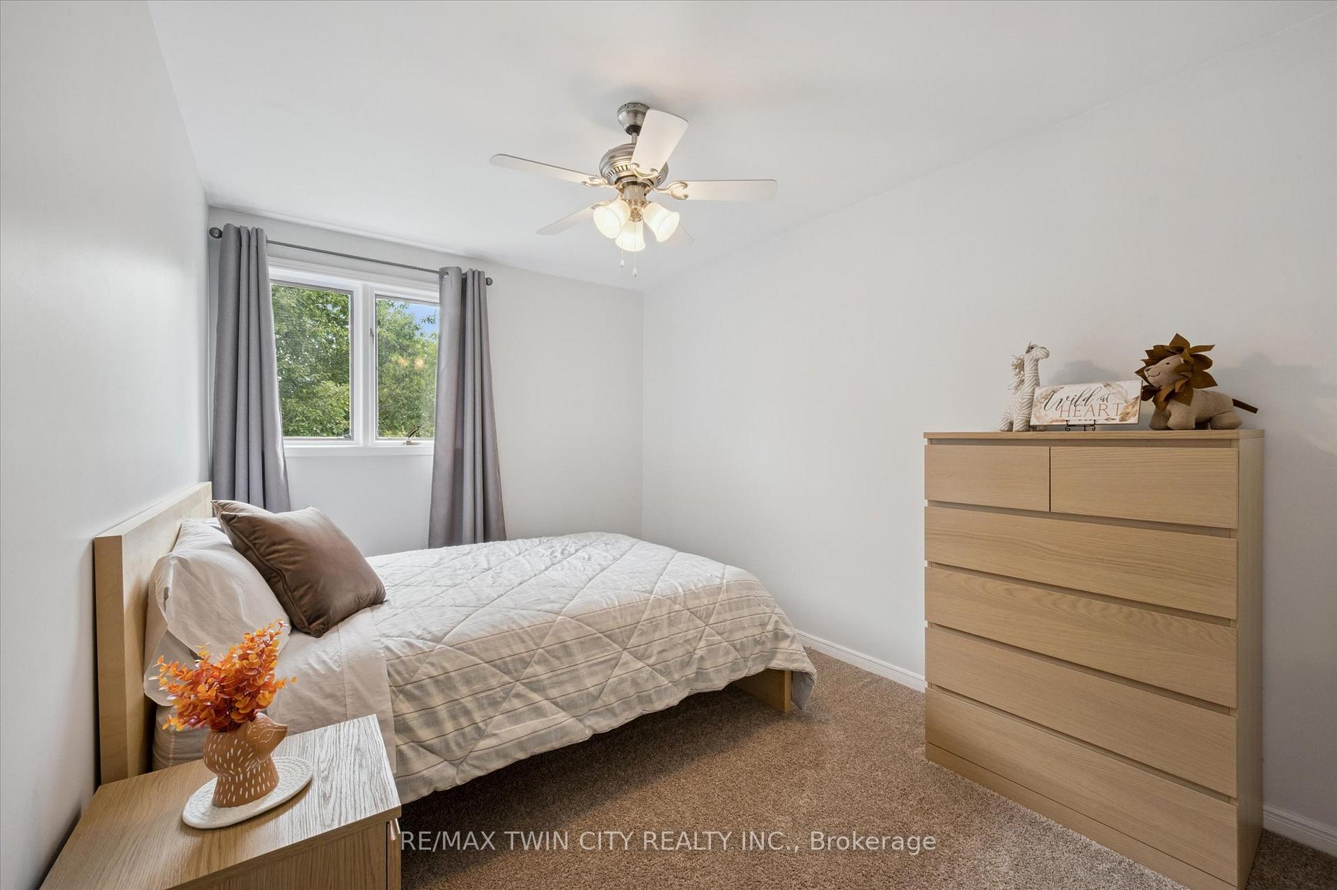 Photo 14 of 18 Westchester Place, Kitchener — HOMEH