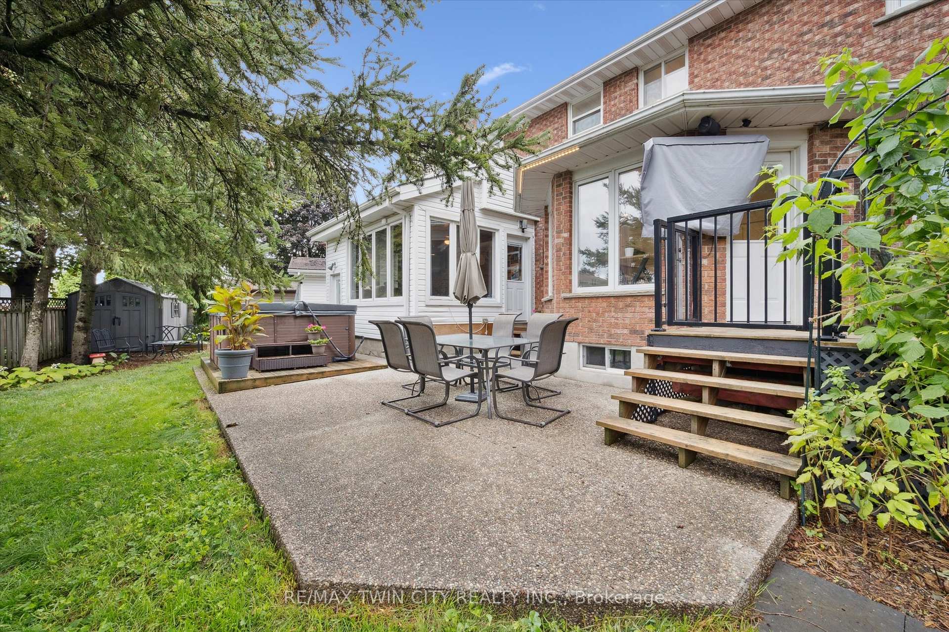 Photo 28 of 18 Westchester Place, Kitchener — HOMEH