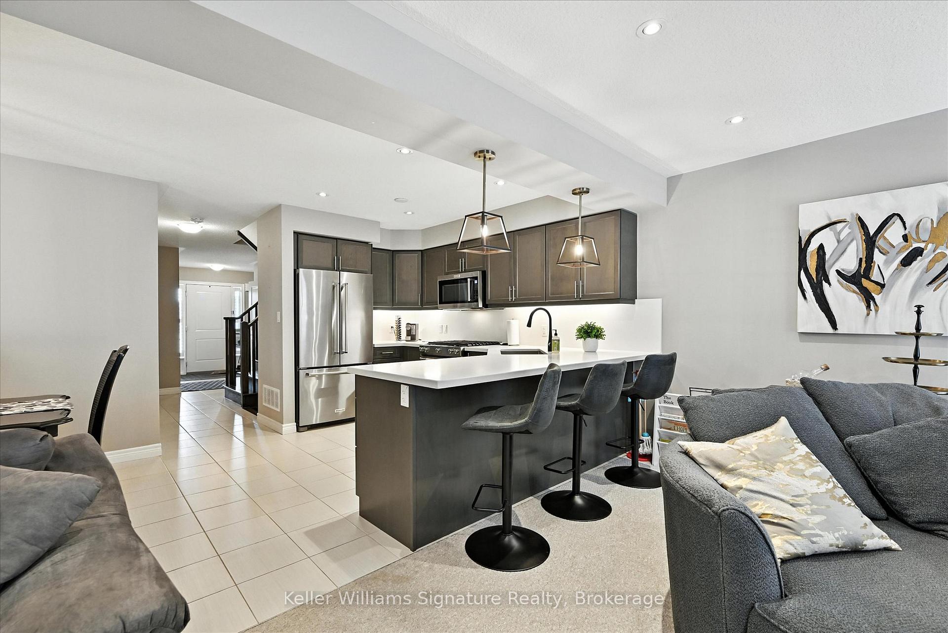 Photo 7 of 24 Cittadella Boulevard, Hamilton, Rural Glanbrook — HOMEH