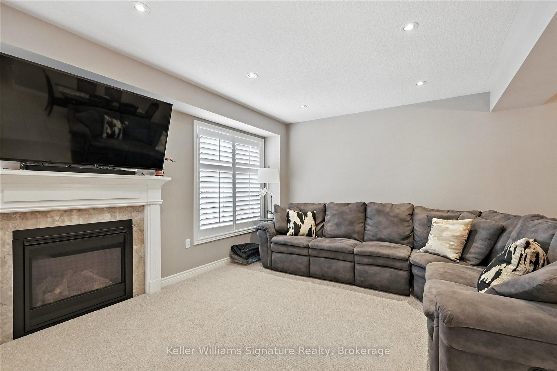 Photo 8 of 24 Cittadella Boulevard, Hamilton, Rural Glanbrook — HOMEH