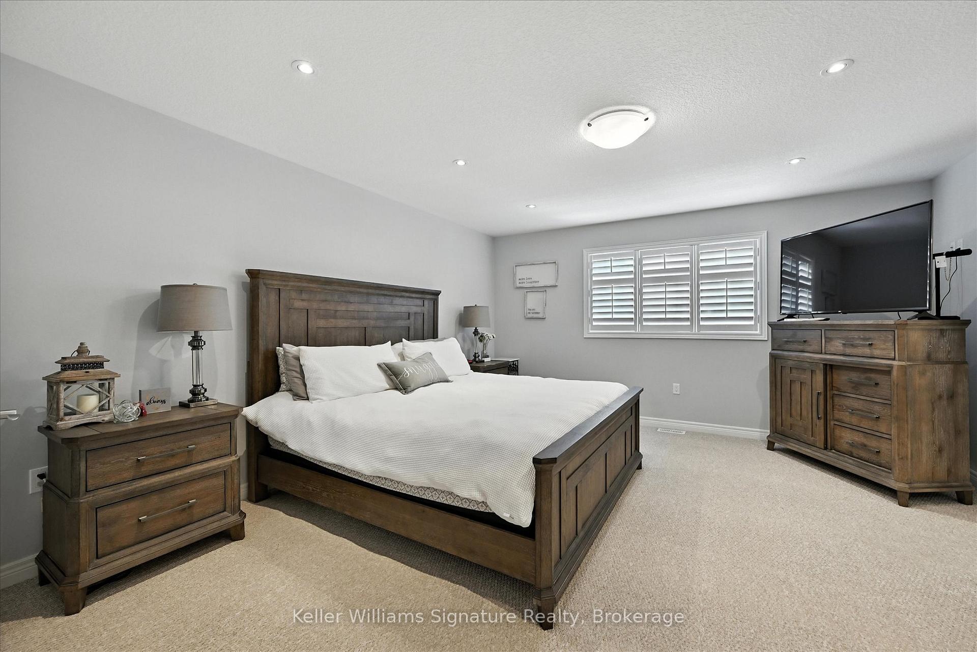 Photo 12 of 24 Cittadella Boulevard, Hamilton, Rural Glanbrook — HOMEH