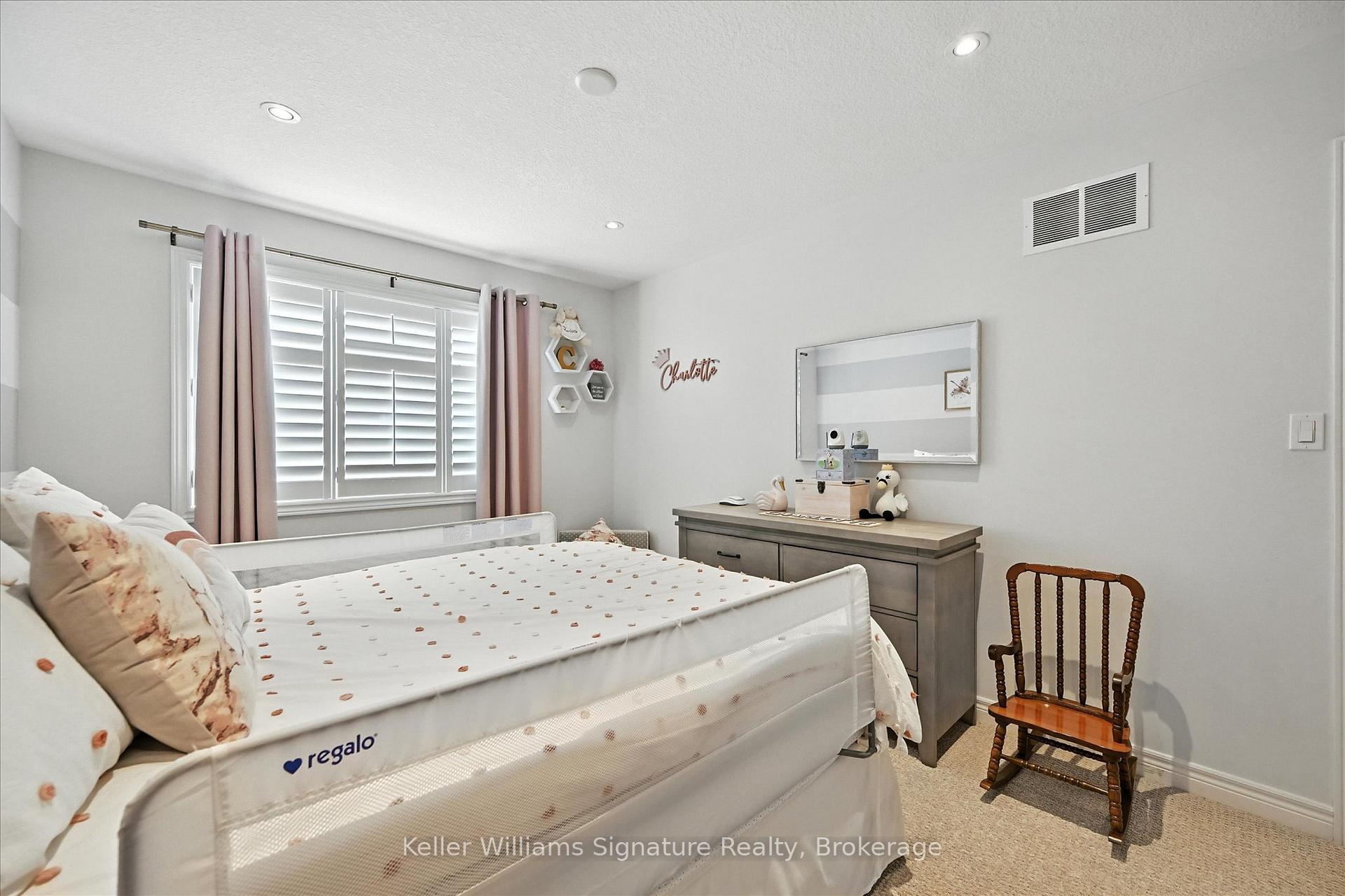 Photo 16 of 24 Cittadella Boulevard, Hamilton, Rural Glanbrook — HOMEH