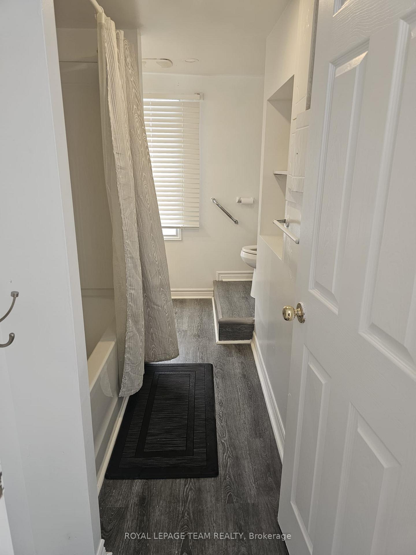 Photo 12 of 2355 Roger Stevens Drive, Ottawa, North Gower — HOMEH