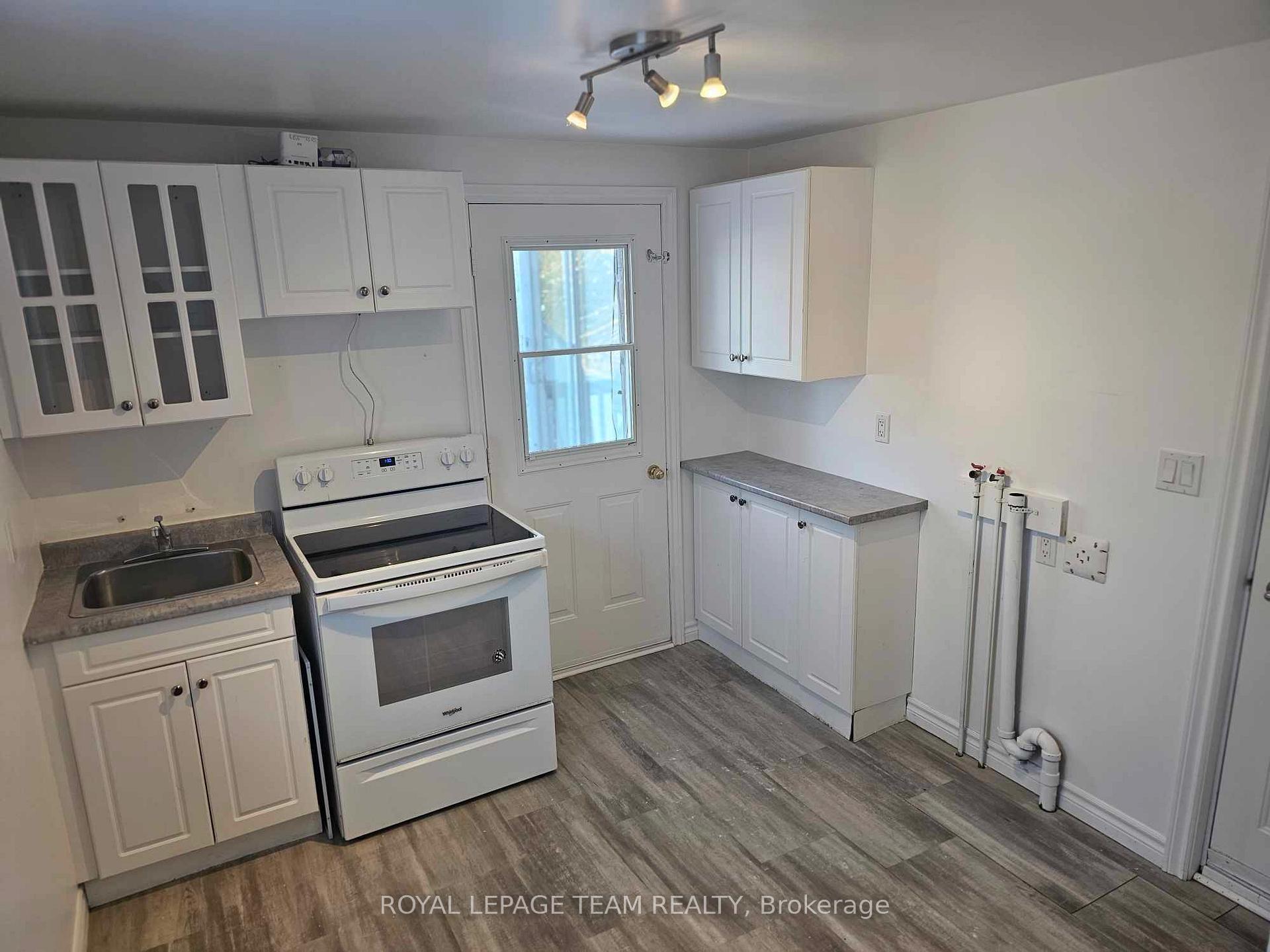 Photo 13 of 2355 Roger Stevens Drive, Ottawa, North Gower — HOMEH