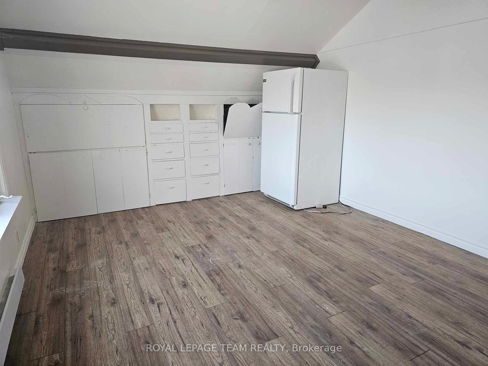 Photo 15 of 2355 Roger Stevens Drive, Ottawa, North Gower — HOMEH