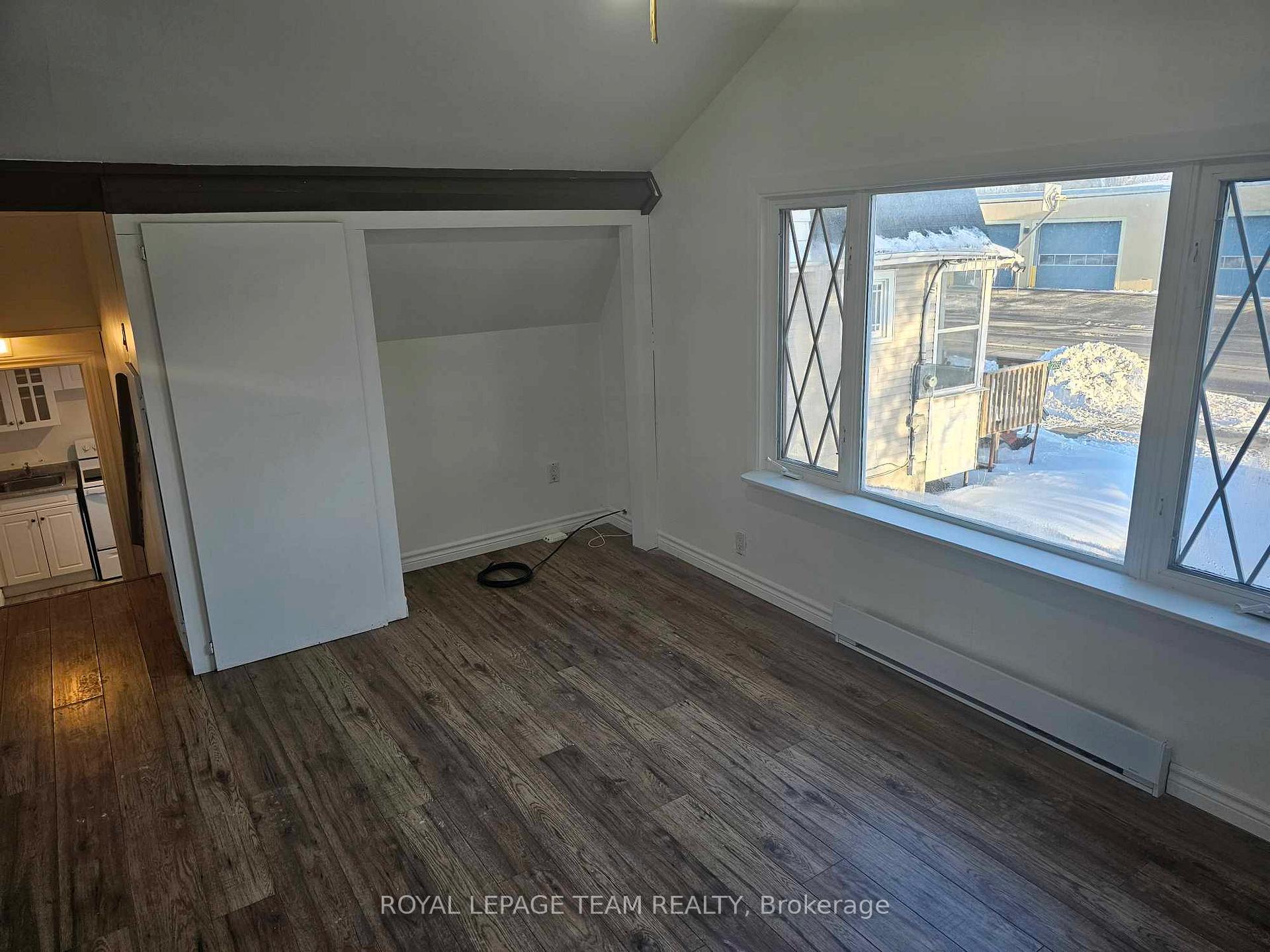 Photo 16 of 2355 Roger Stevens Drive, Ottawa, North Gower — HOMEH