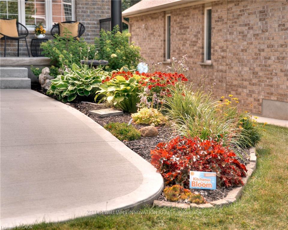 Photo 3 of 69 Hearthwood Crescent, Kitchener, Brigadoon — HOMEH