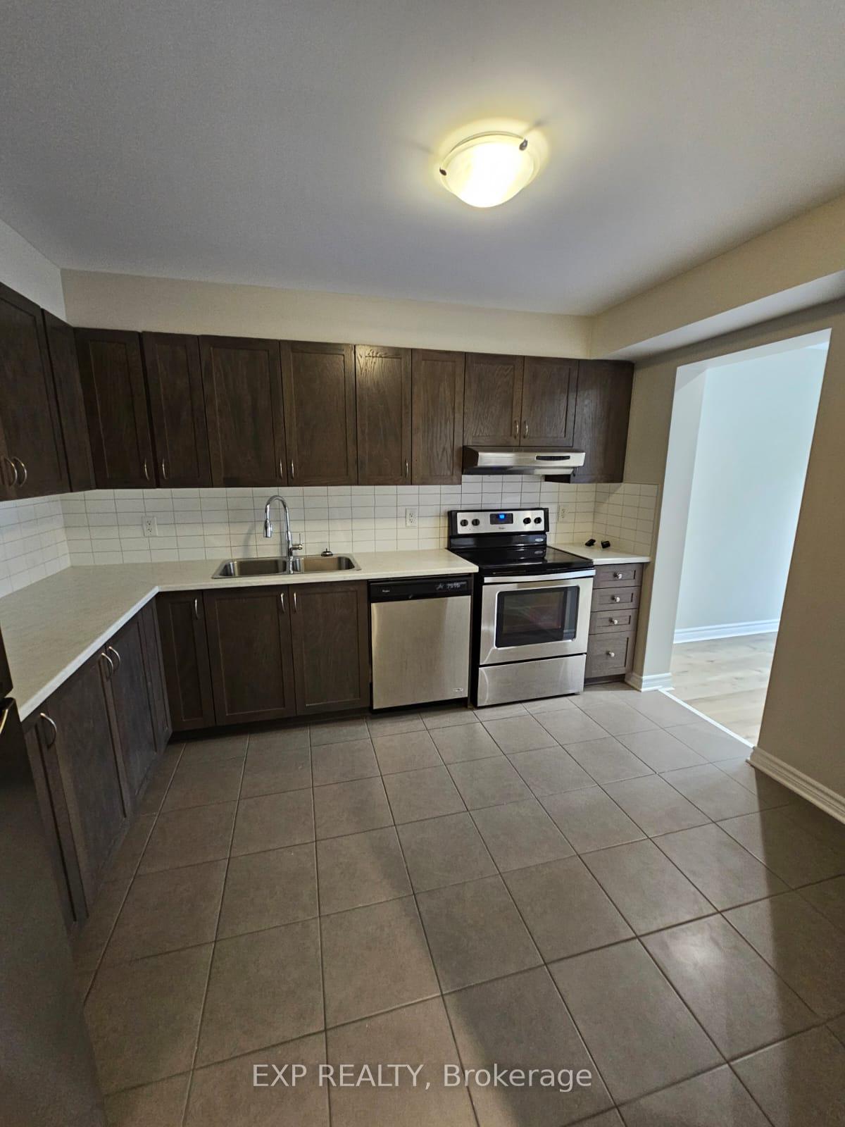 Photo 4 of 213 Halyard Way, Ottawa, Kanata - Kanata Lakes/Heritage Hills — HOMEH
