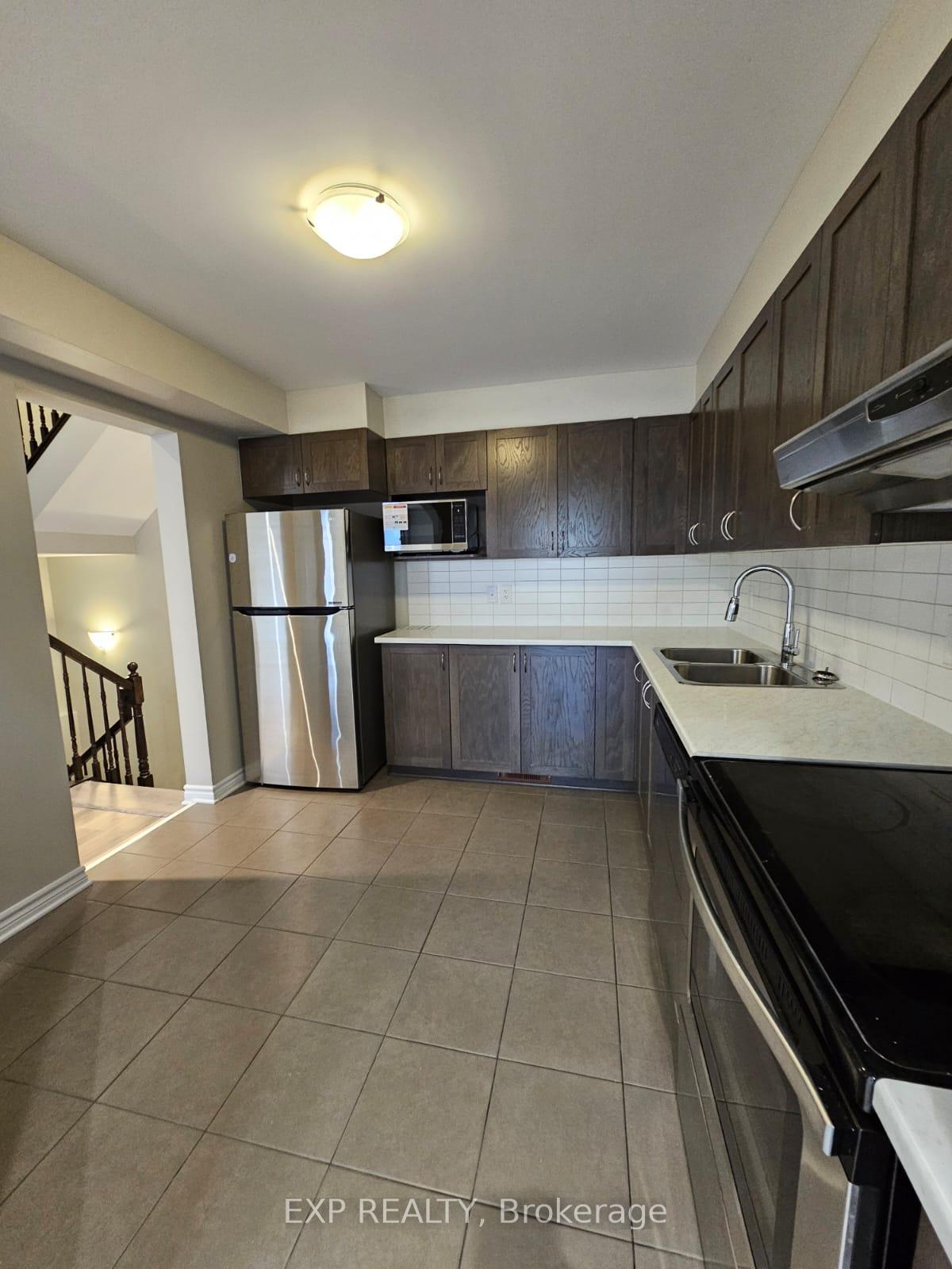 Photo 5 of 213 Halyard Way, Ottawa, Kanata - Kanata Lakes/Heritage Hills — HOMEH