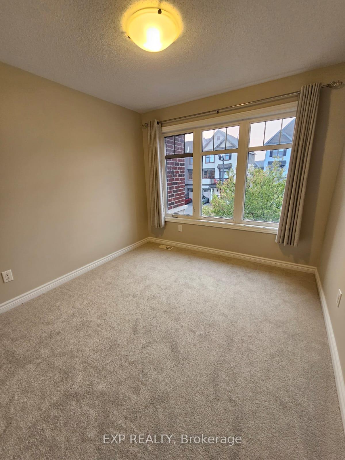 Photo 6 of 213 Halyard Way, Ottawa, Kanata - Kanata Lakes/Heritage Hills — HOMEH
