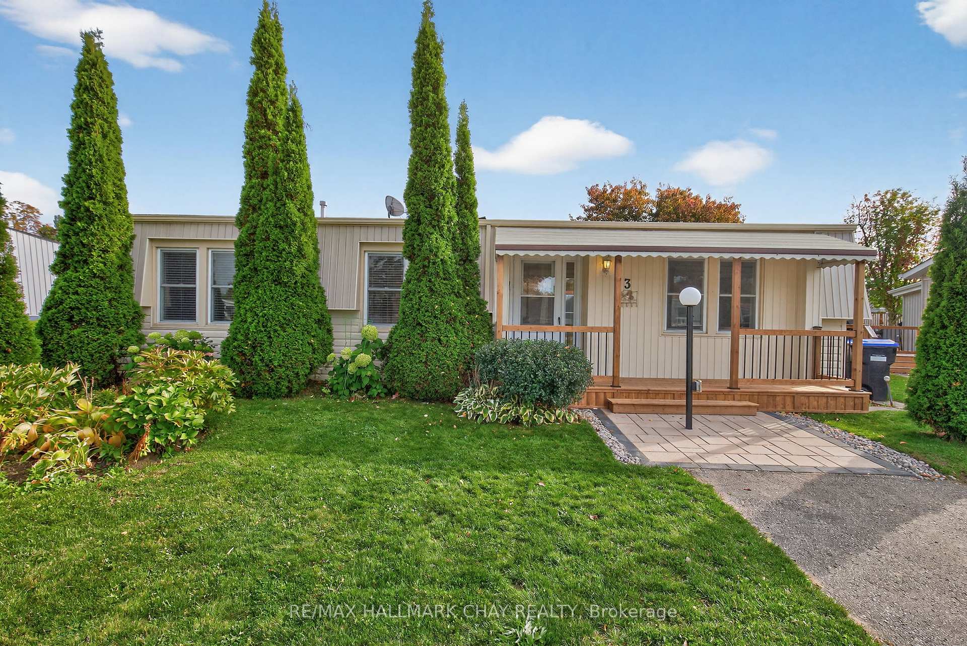 Photo 1 of 3 Linden Lane, Innisfil, Rural Innisfil — HOMEH