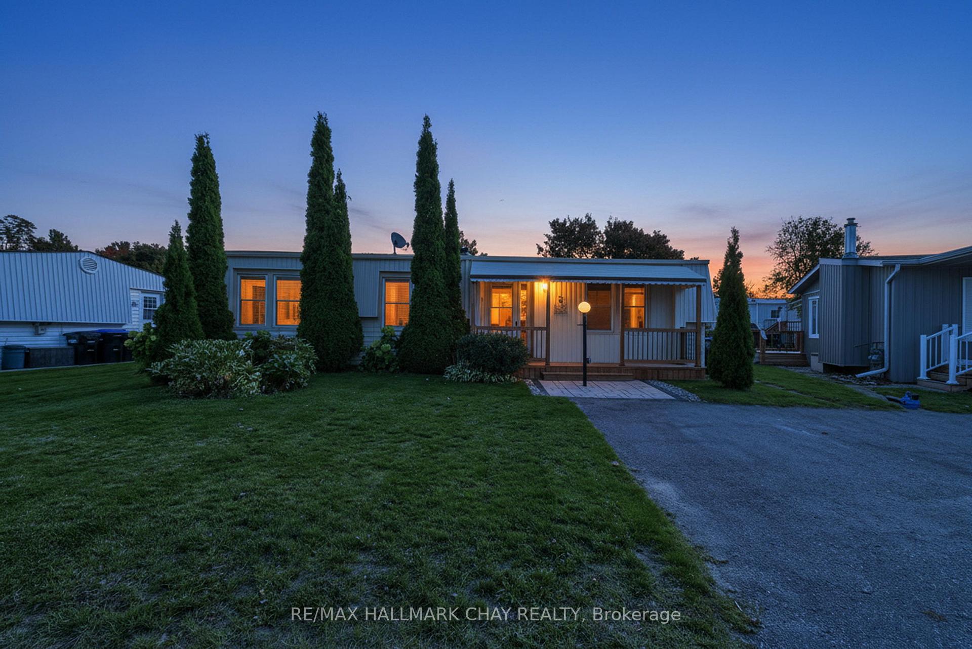 Photo 2 of 3 Linden Lane, Innisfil, Rural Innisfil — HOMEH