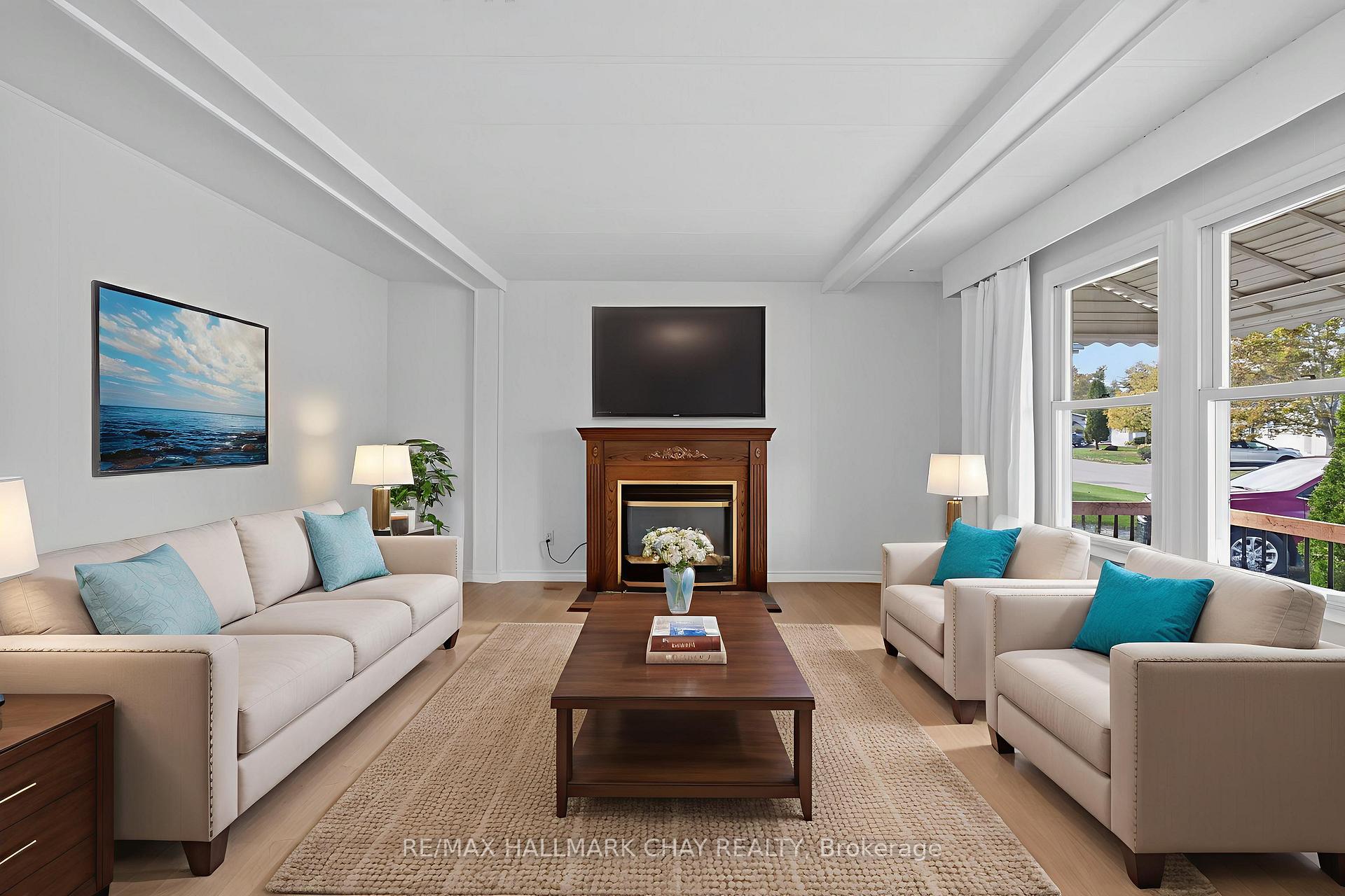 Photo 5 of 3 Linden Lane, Innisfil, Rural Innisfil — HOMEH