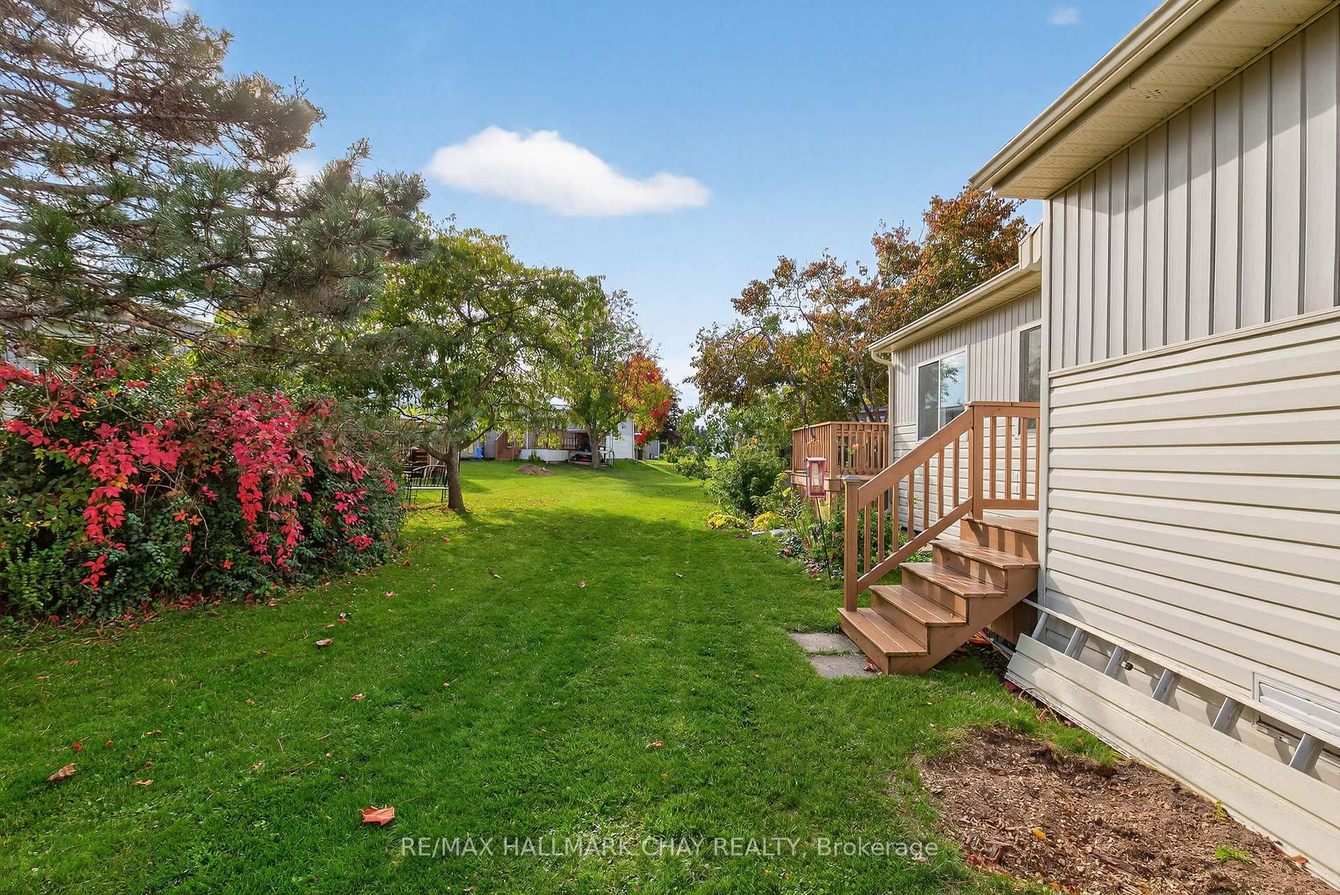 Photo 32 of 3 Linden Lane, Innisfil, Rural Innisfil — HOMEH