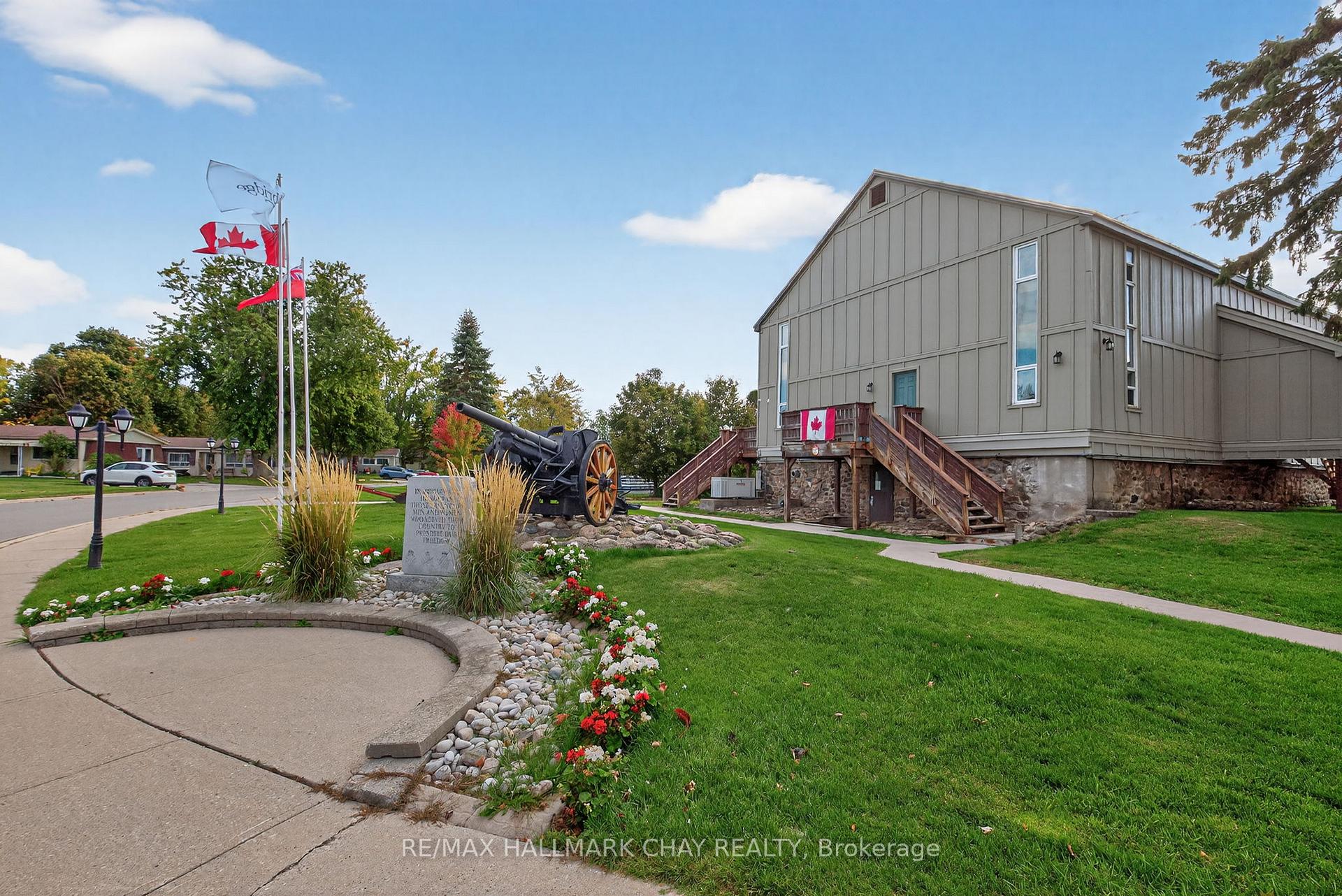 Photo 36 of 3 Linden Lane, Innisfil, Rural Innisfil — HOMEH