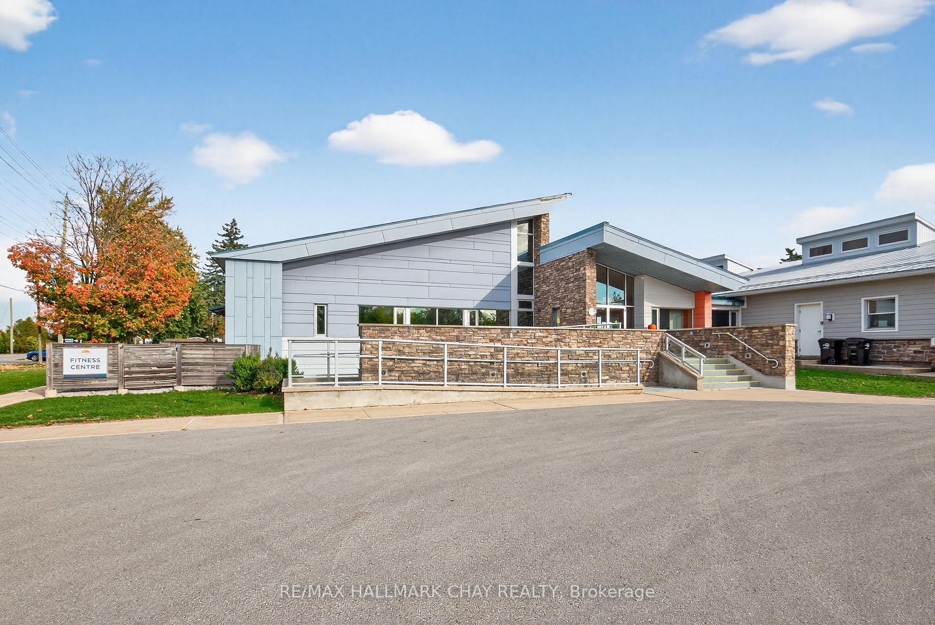Photo 37 of 3 Linden Lane, Innisfil, Rural Innisfil — HOMEH