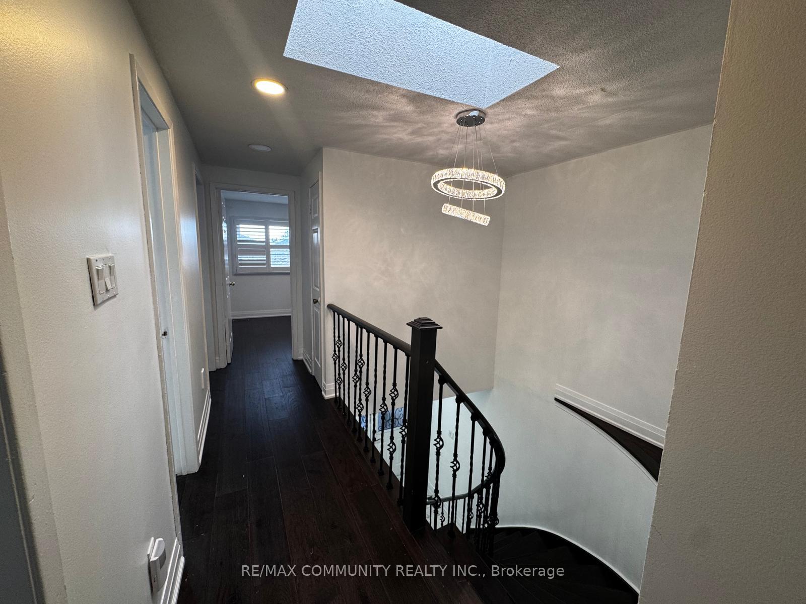 Photo 14 of 30 Dellano Street, Markham, Middlefield — HOMEH