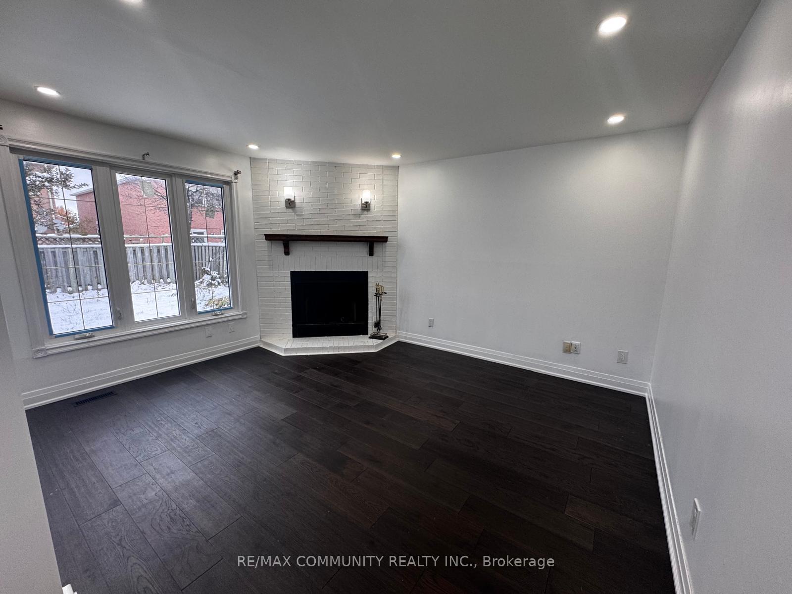 Photo 23 of 30 Dellano Street, Markham, Middlefield — HOMEH