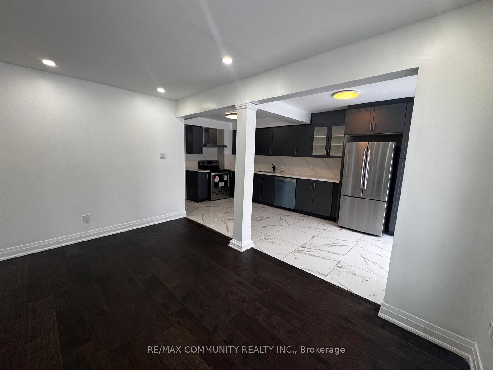 Photo 24 of 30 Dellano Street, Markham, Middlefield — HOMEH