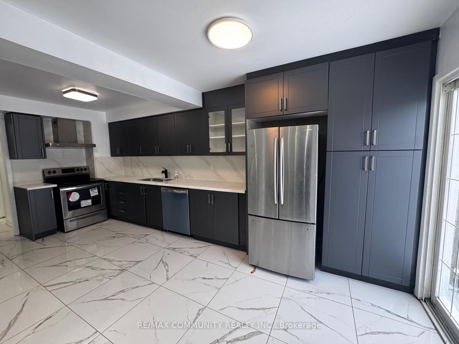 Photo 27 of 30 Dellano Street, Markham, Middlefield — HOMEH