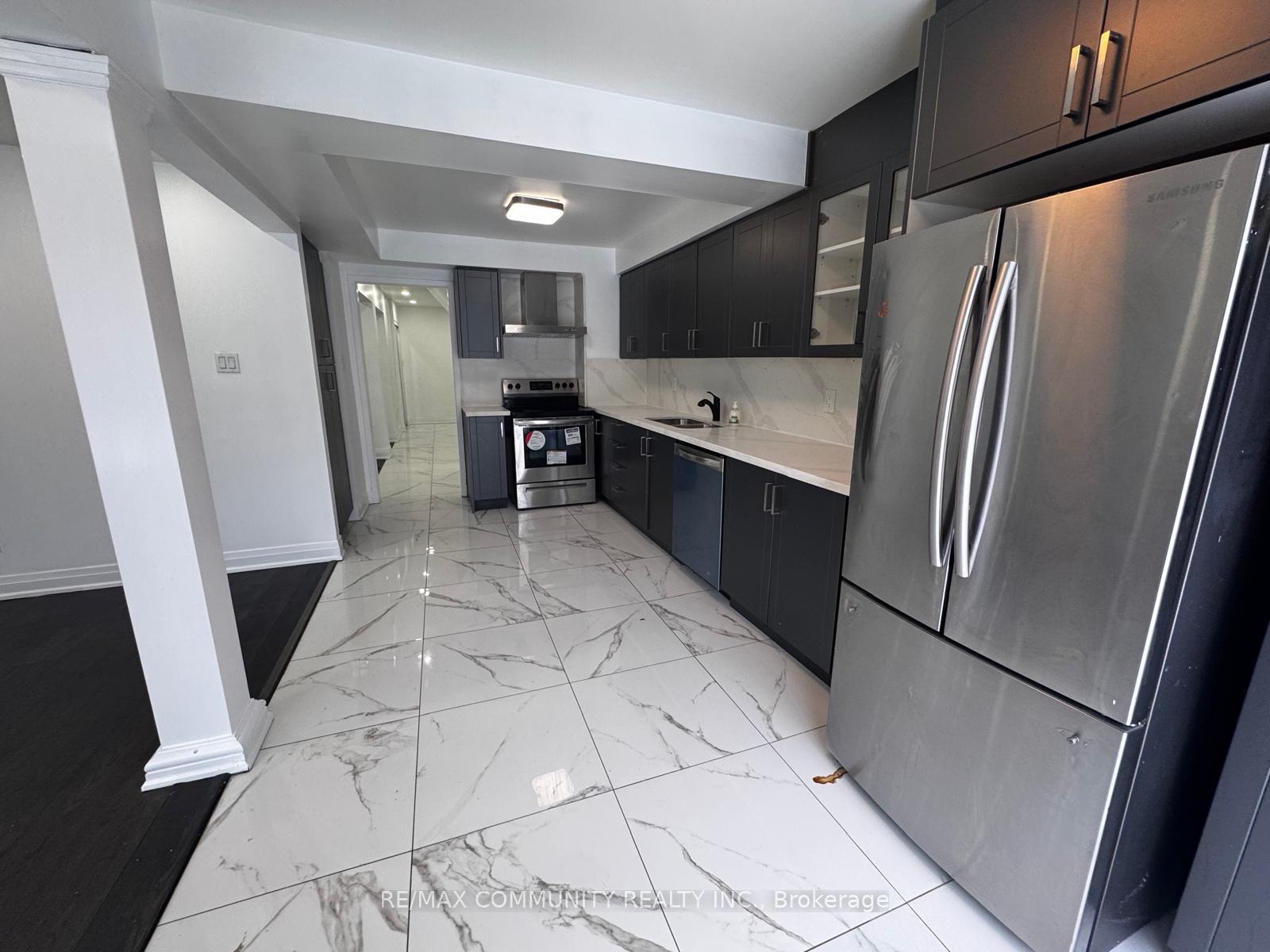 Photo 38 of 30 Dellano Street, Markham, Middlefield — HOMEH