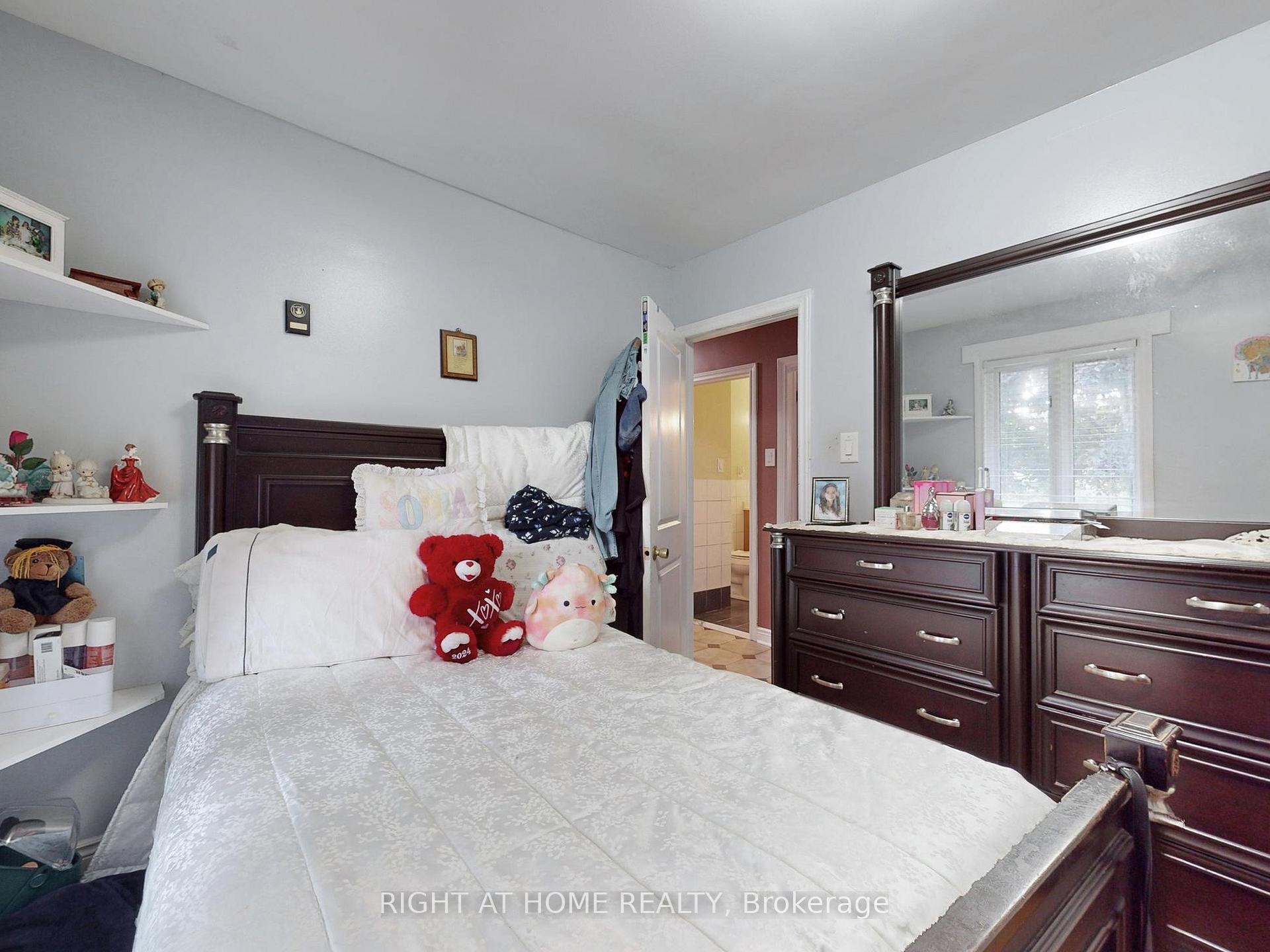 Photo 22 of 40 William Street, King, King City — HOMEH