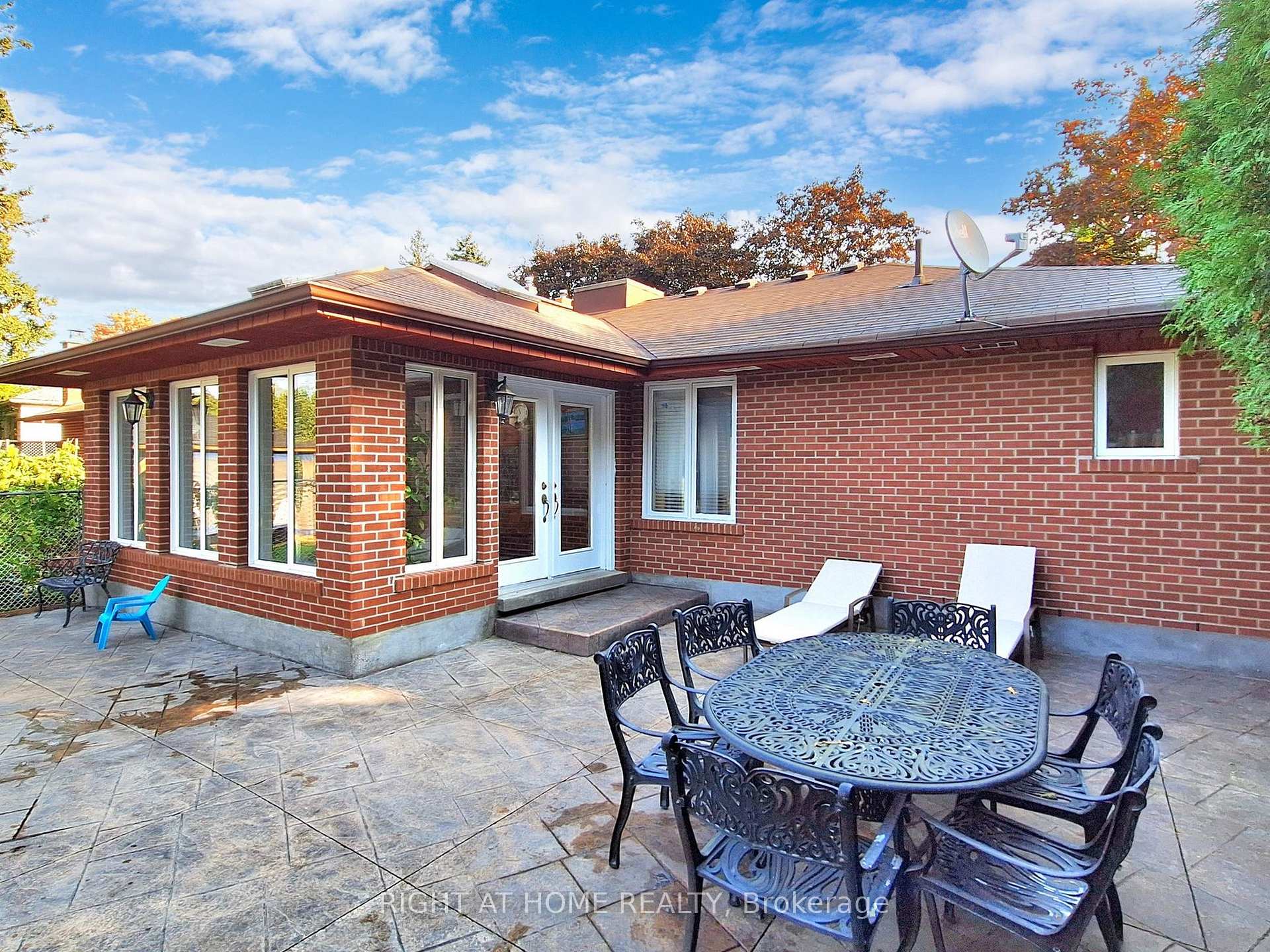 Photo 35 of 40 William Street, King, King City — HOMEH