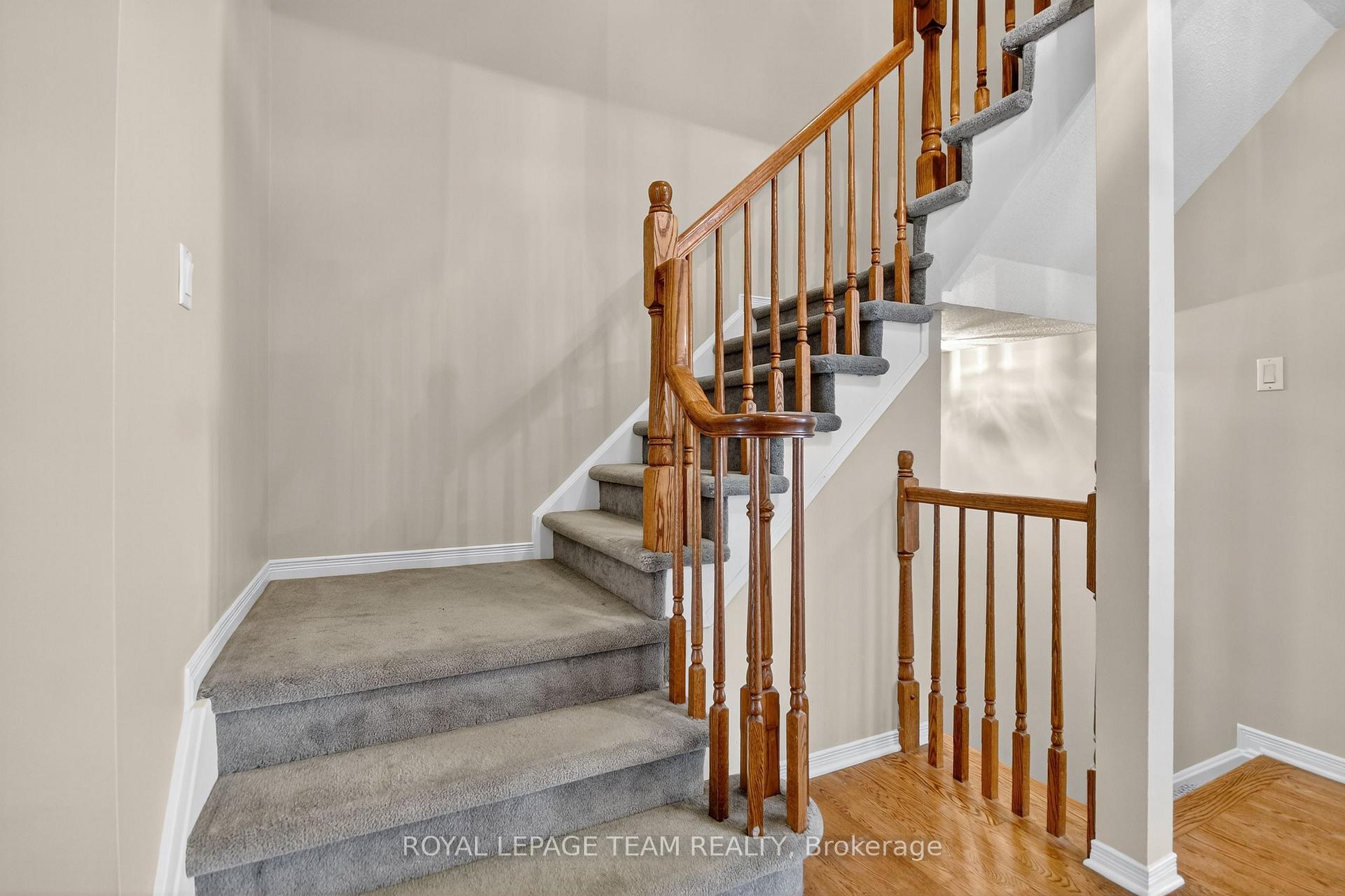 Photo 24 of 24 Hemlo Crescent, Ottawa, Kanata - Kanata Lakes/Heritage Hills — HOMEH