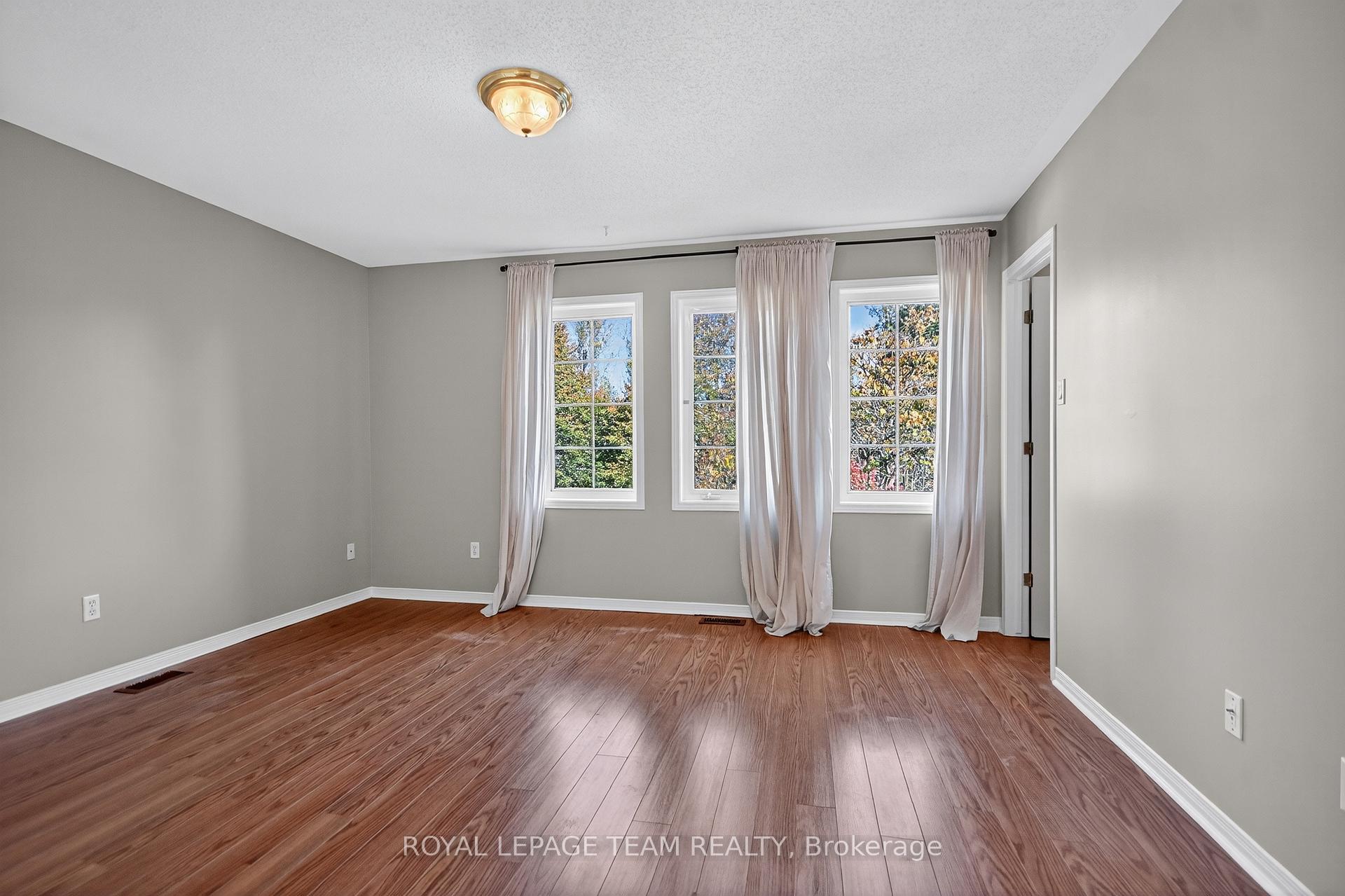 Photo 25 of 24 Hemlo Crescent, Ottawa, Kanata - Kanata Lakes/Heritage Hills — HOMEH
