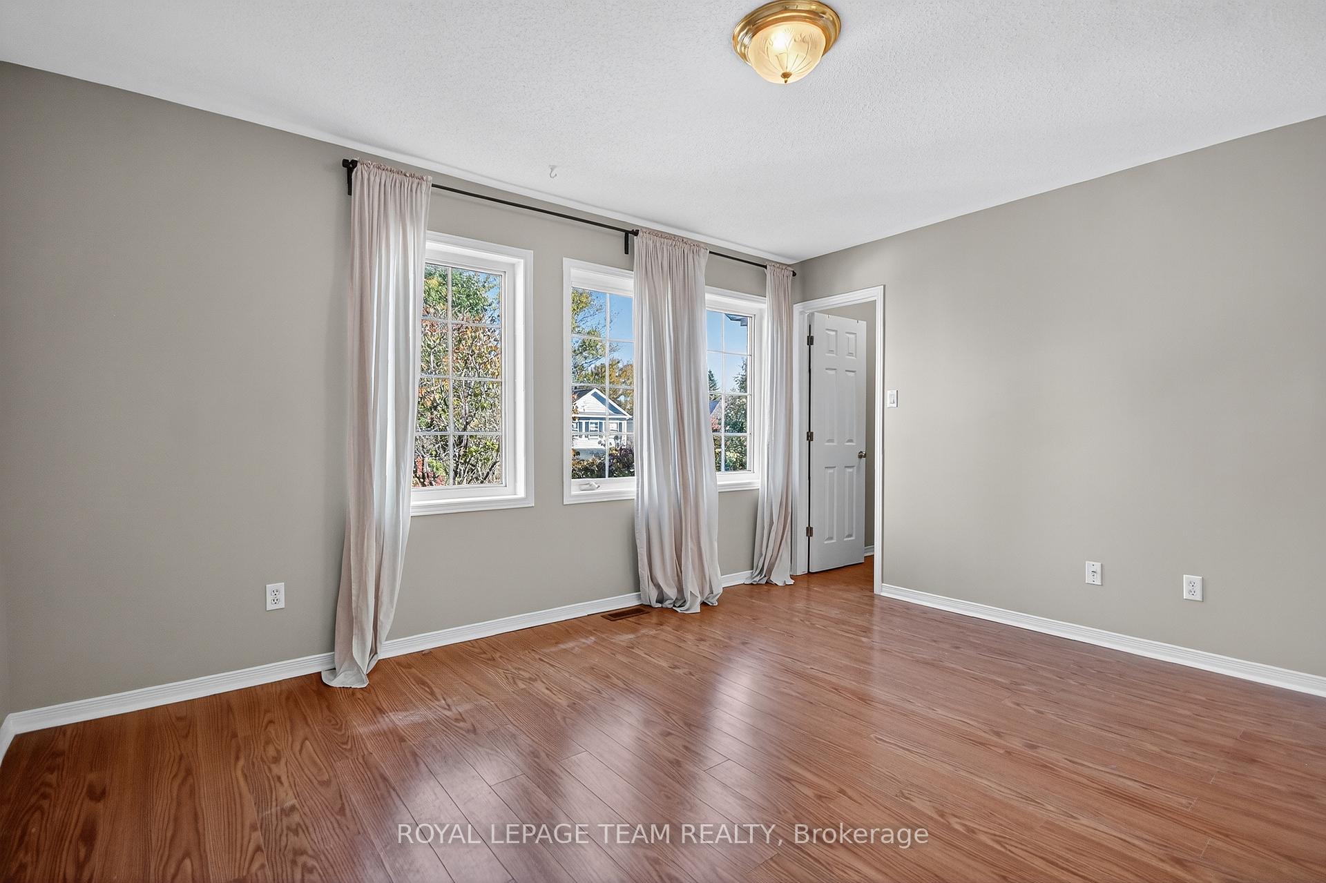 Photo 26 of 24 Hemlo Crescent, Ottawa, Kanata - Kanata Lakes/Heritage Hills — HOMEH