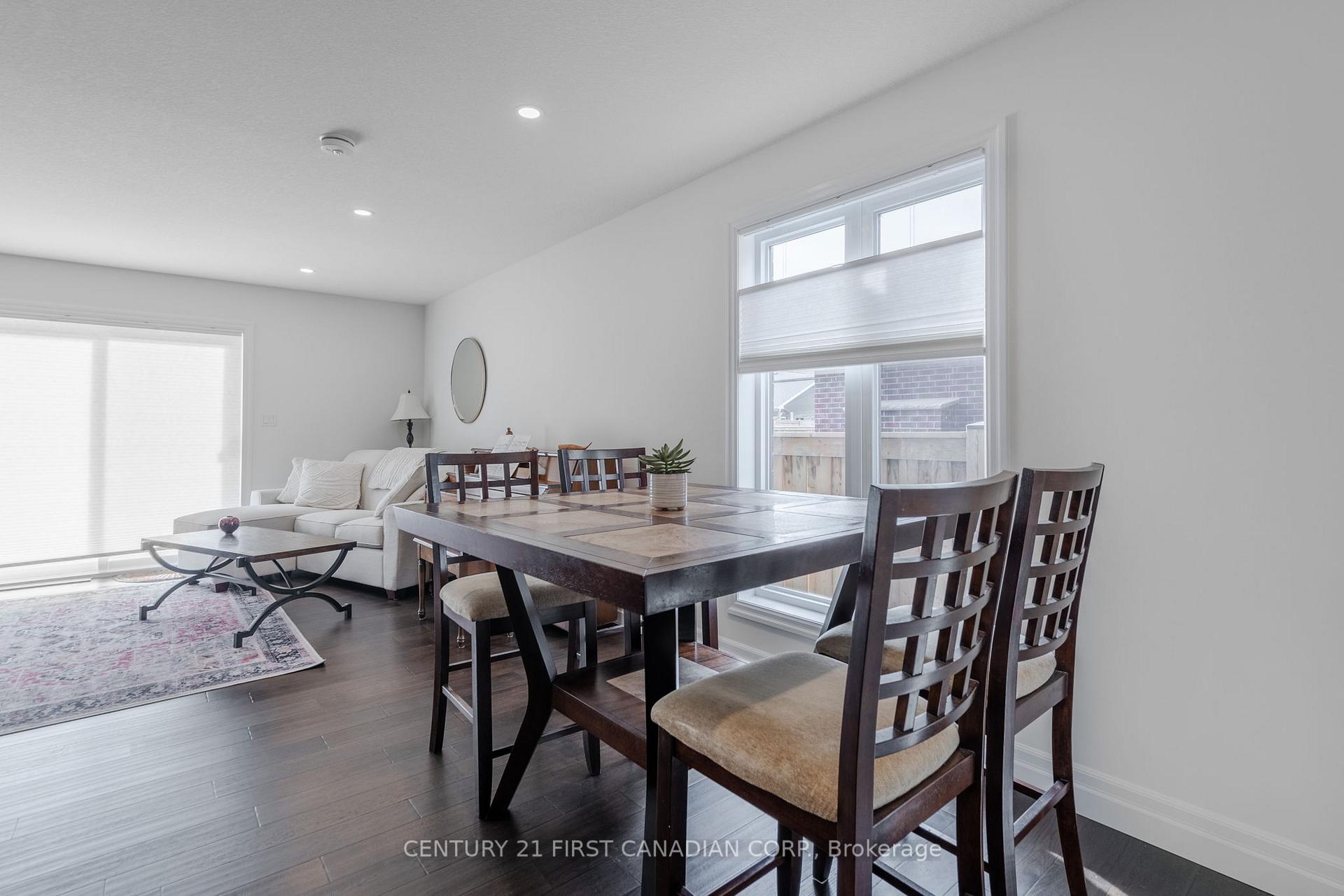 Photo 6 of 125 Gilmour Drive, Lucan Biddulph, Lucan — HOMEH