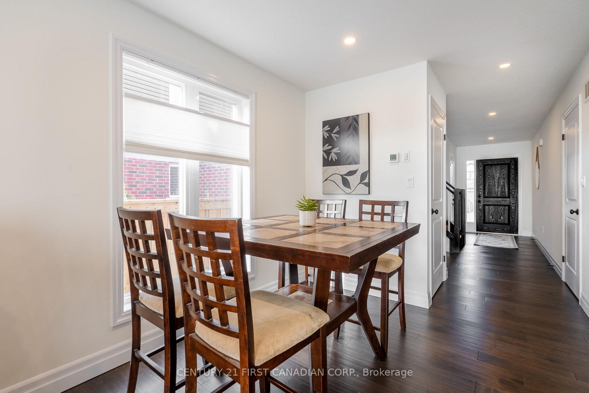 Photo 8 of 125 Gilmour Drive, Lucan Biddulph, Lucan — HOMEH