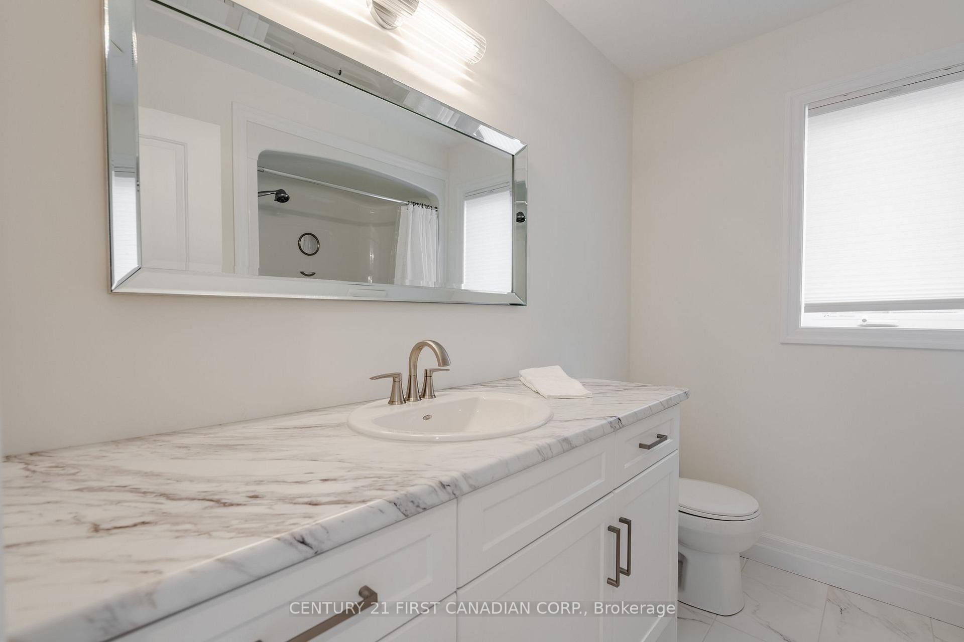 Photo 25 of 125 Gilmour Drive, Lucan Biddulph, Lucan — HOMEH