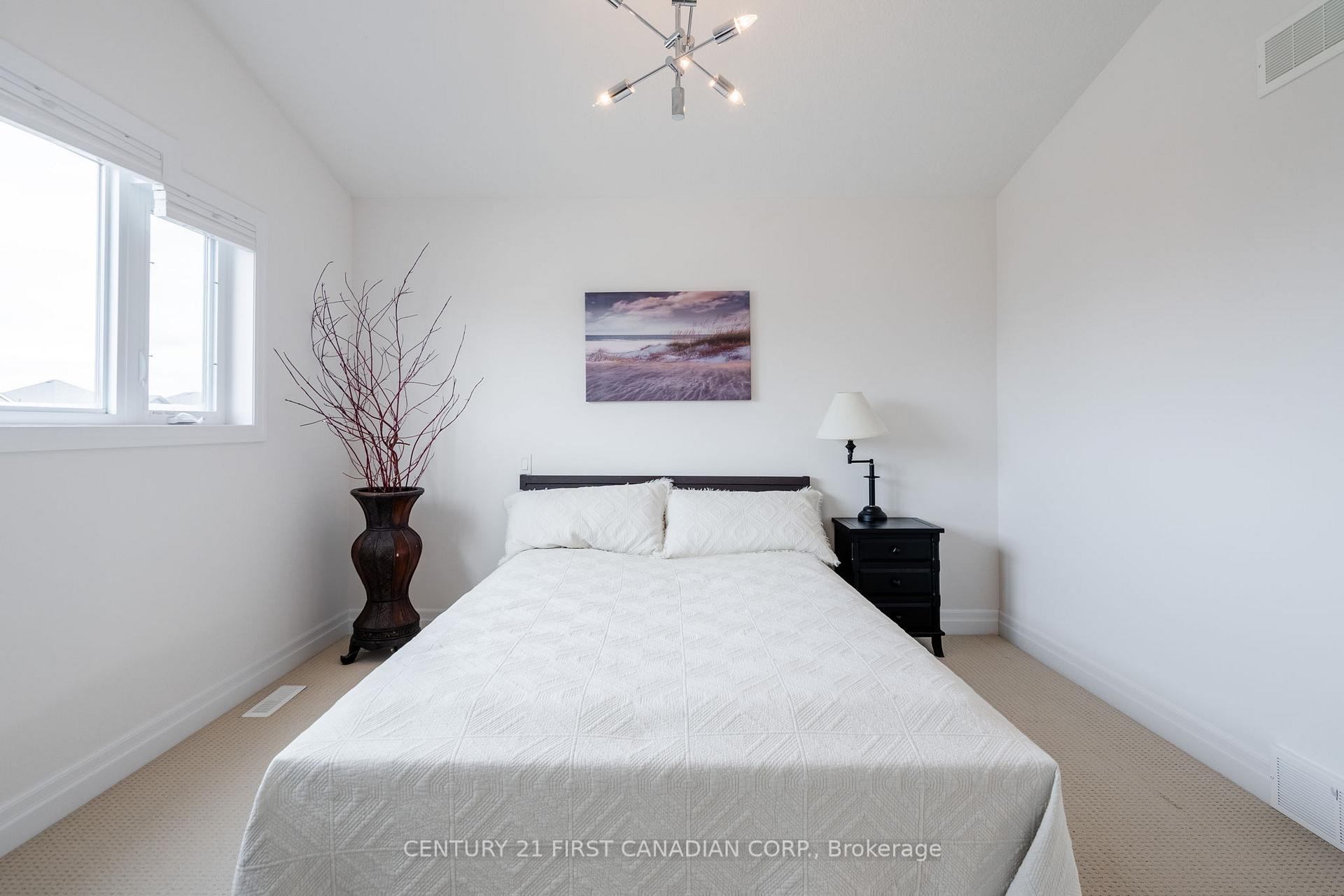 Photo 28 of 125 Gilmour Drive, Lucan Biddulph, Lucan — HOMEH