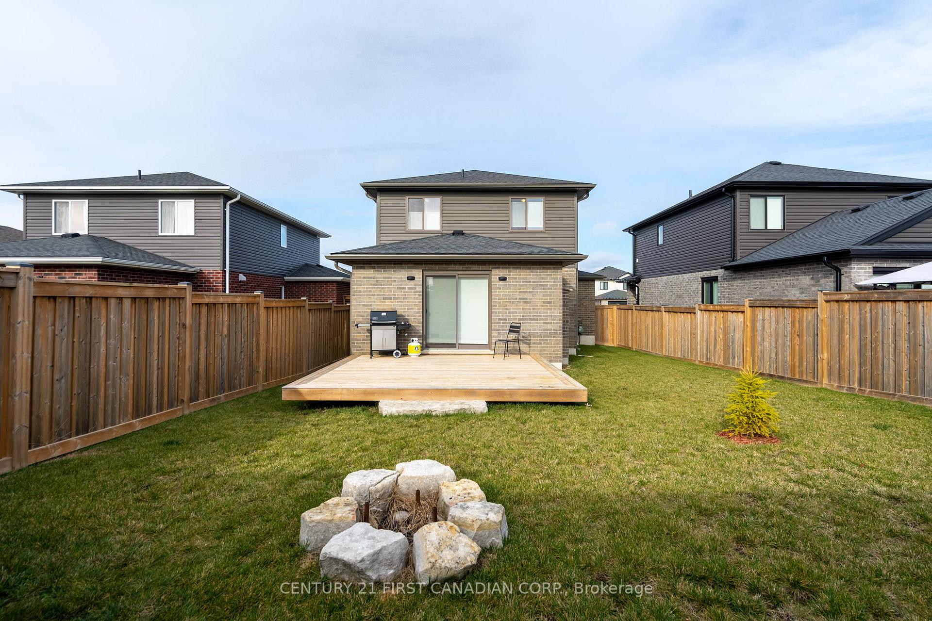 Photo 36 of 125 Gilmour Drive, Lucan Biddulph, Lucan — HOMEH