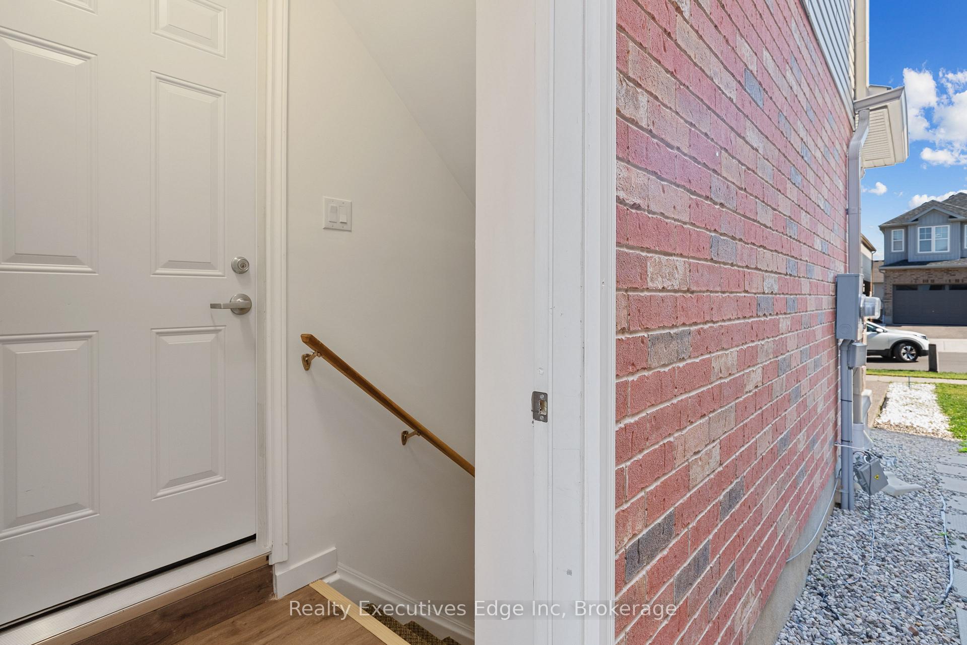 Photo 37 of 145 Rivertrail Avenue, Kitchener — HOMEH