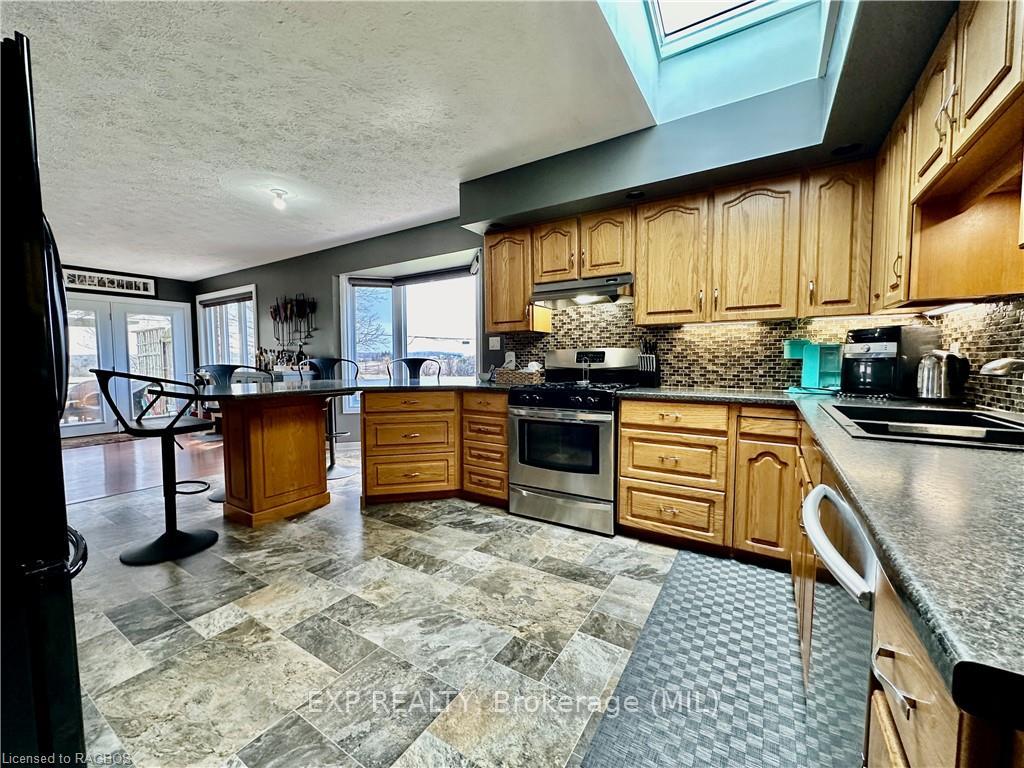 Photo 3 of 21 2ND Street Crescent, Hanover — HOMEH
