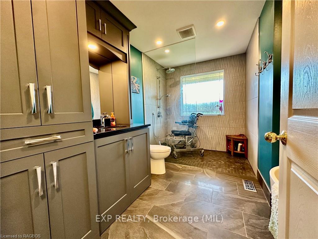 Photo 10 of 21 2ND Street Crescent, Hanover — HOMEH