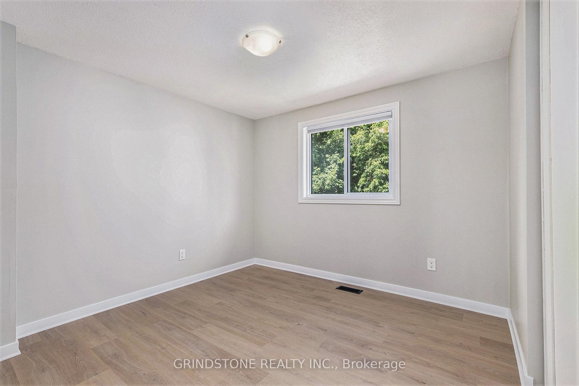 Photo 17 of 3 Winchester Drive, Ottawa, Kanata - Glencairn/Hazeldean — HOMEH