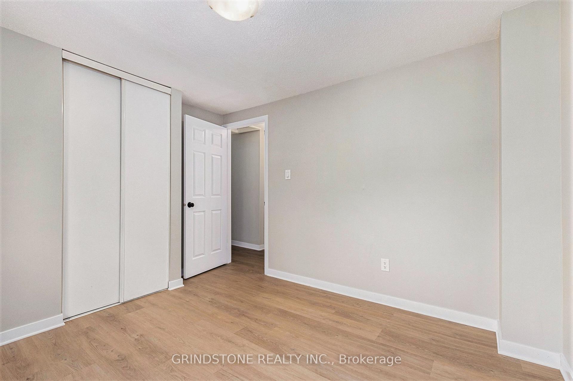 Photo 18 of 3 Winchester Drive, Ottawa, Kanata - Glencairn/Hazeldean — HOMEH