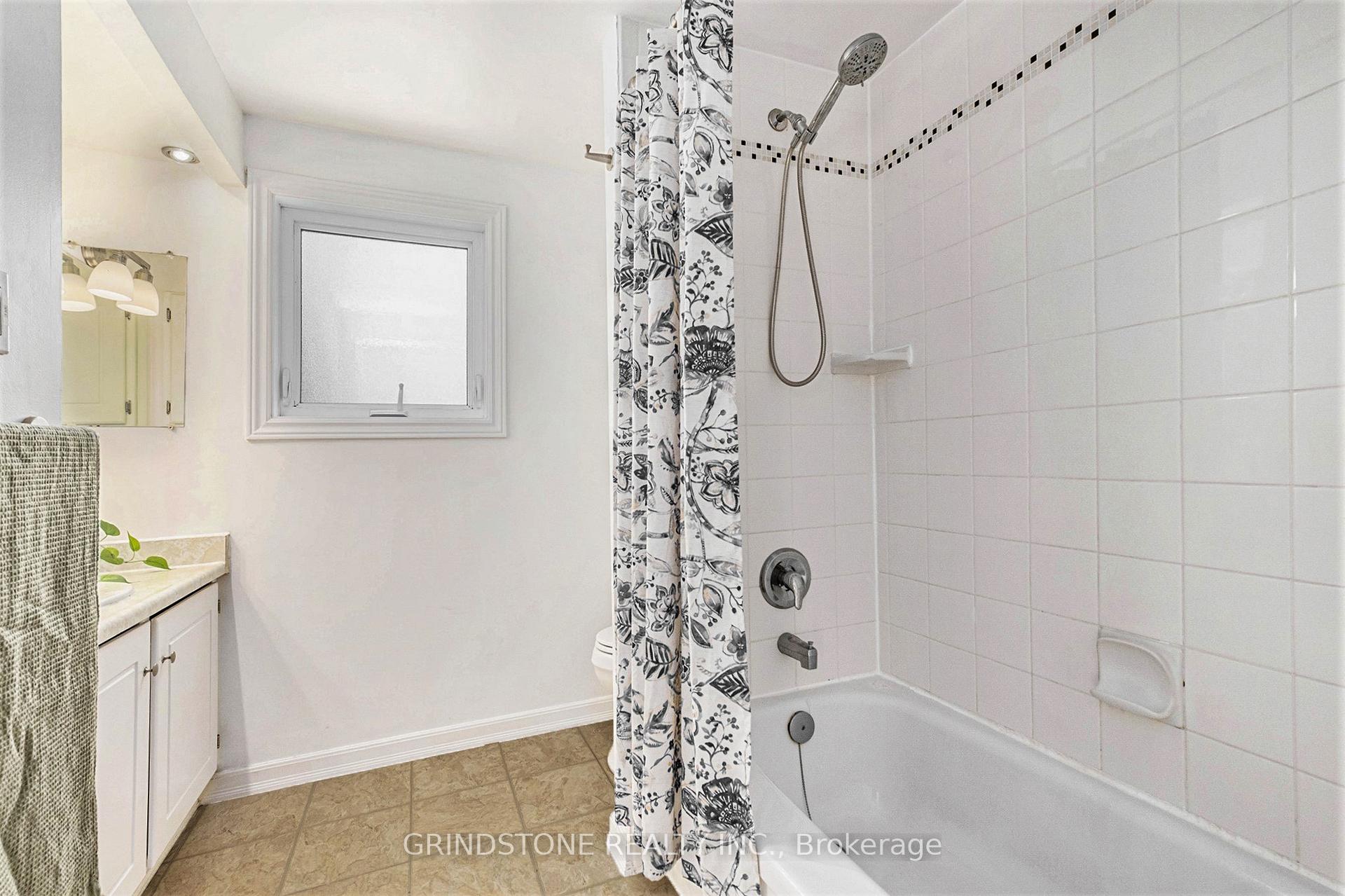 Photo 20 of 3 Winchester Drive, Ottawa, Kanata - Glencairn/Hazeldean — HOMEH
