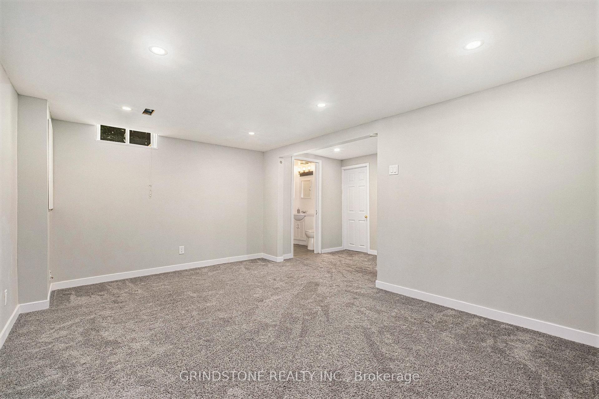 Photo 23 of 3 Winchester Drive, Ottawa, Kanata - Glencairn/Hazeldean — HOMEH